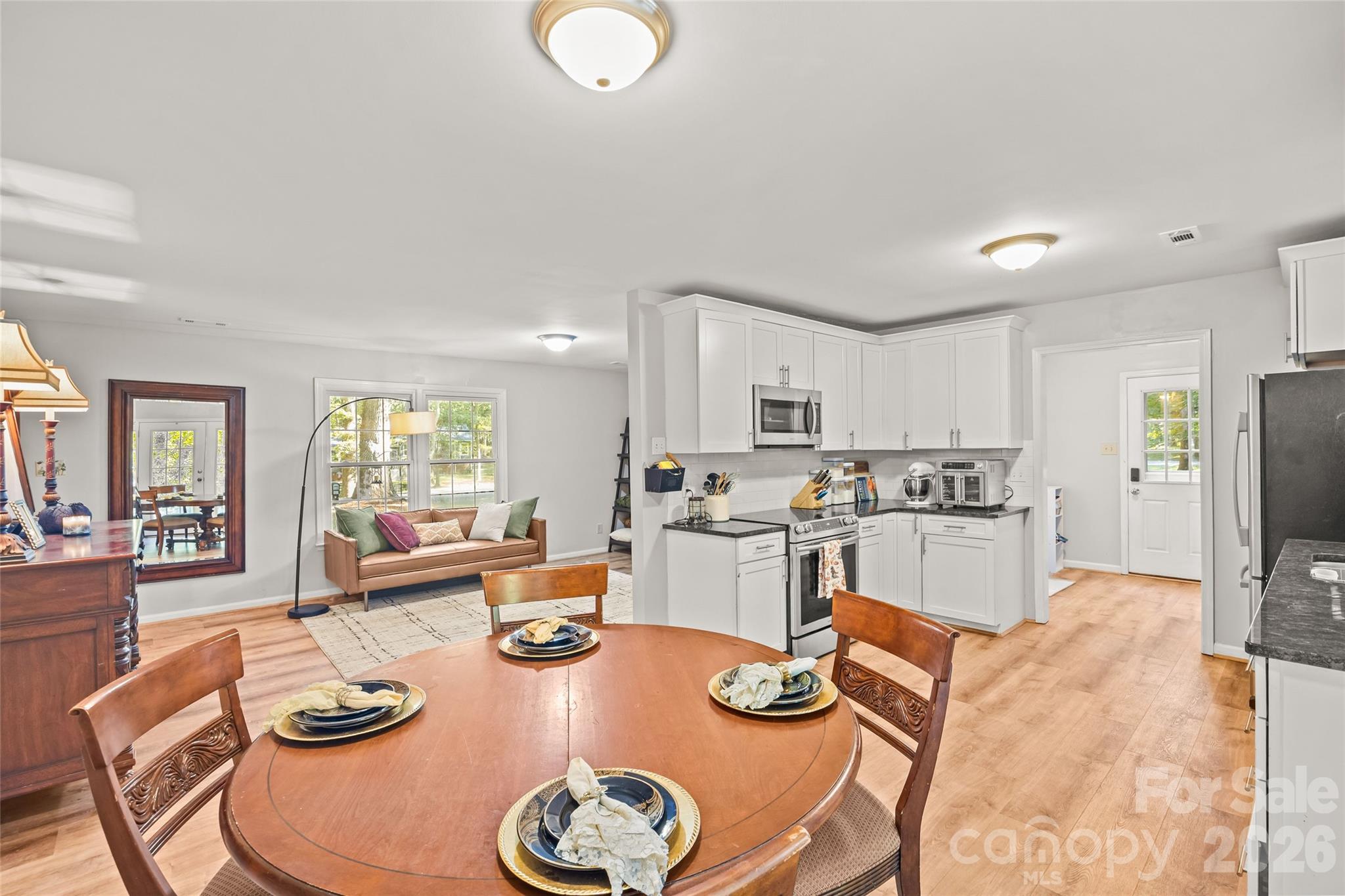 4875 Post Oak Lane Property Photo 10