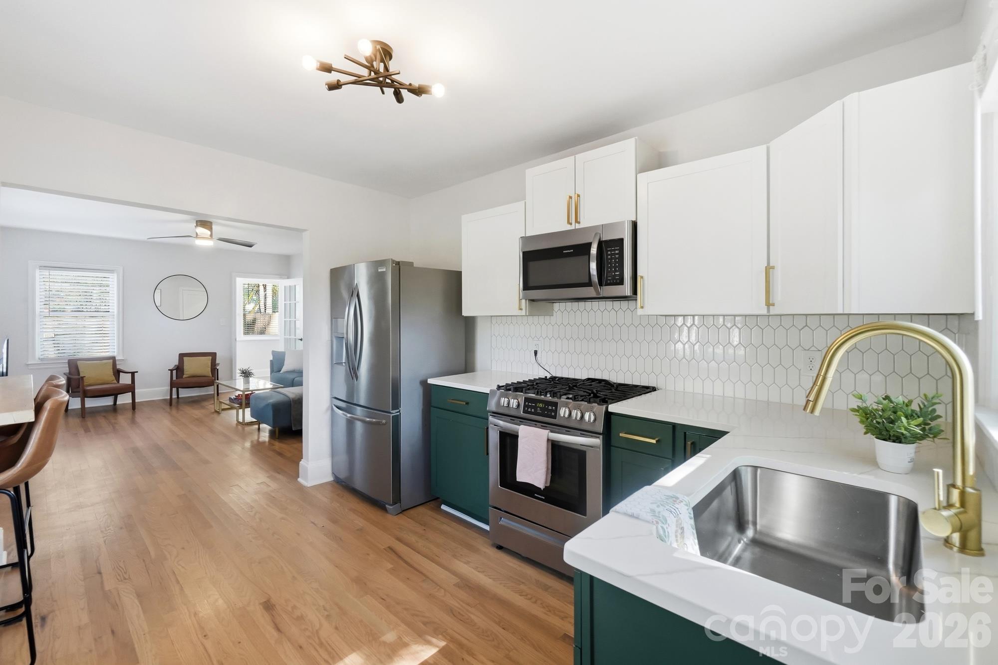 1545 Wickford Place Property Photo 8