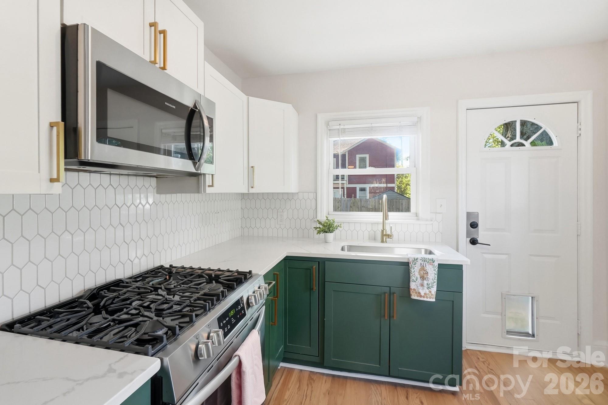 1545 Wickford Place Property Photo 9