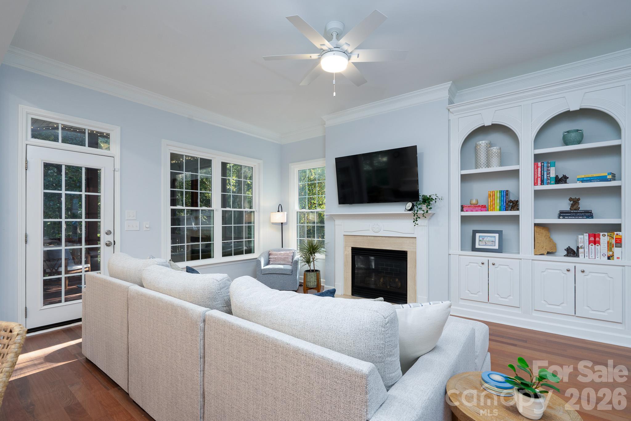 1201 Beckford Glen Drive Property Photo 4