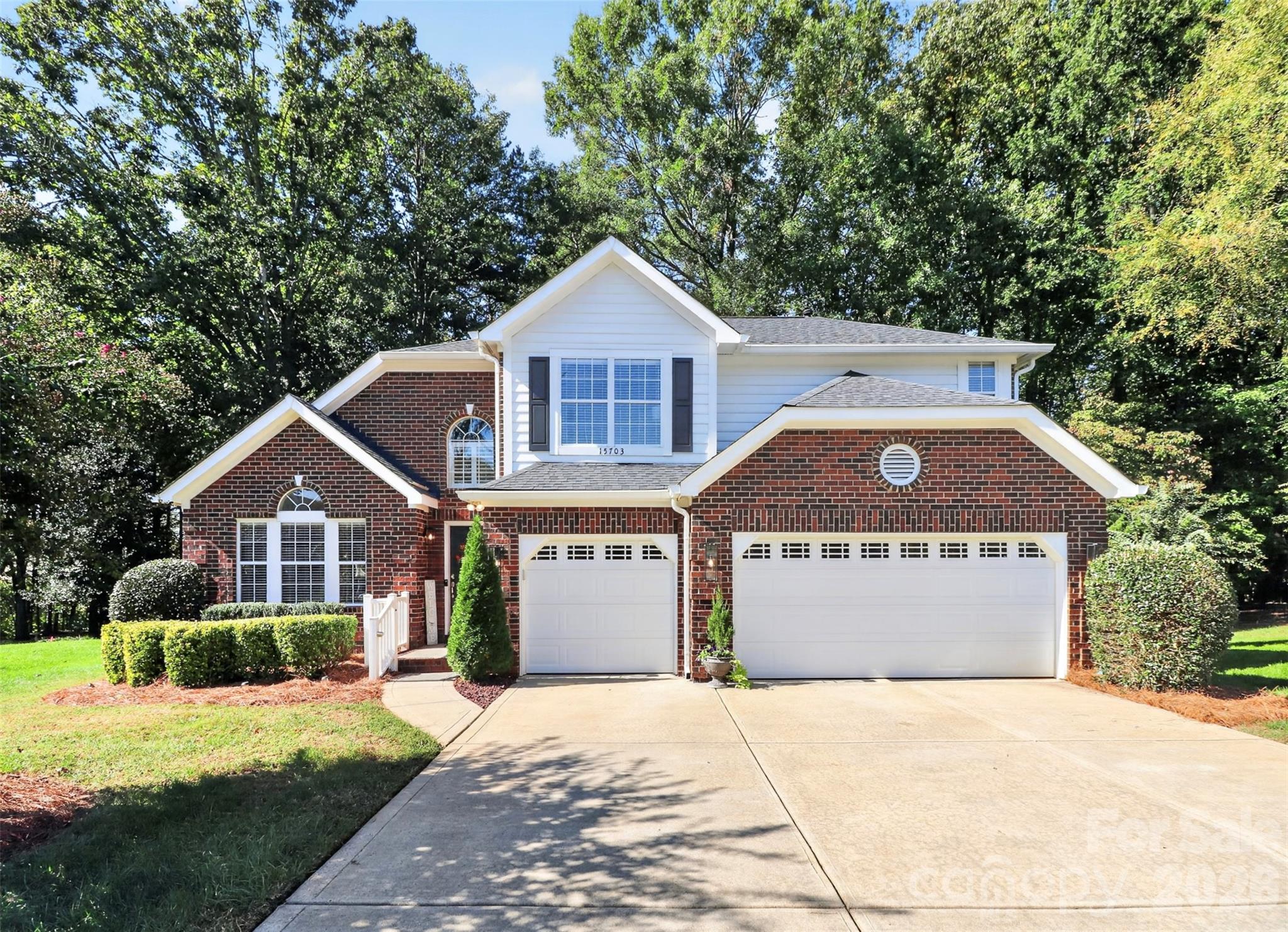15703 Edenfield Drive Property Photo 3