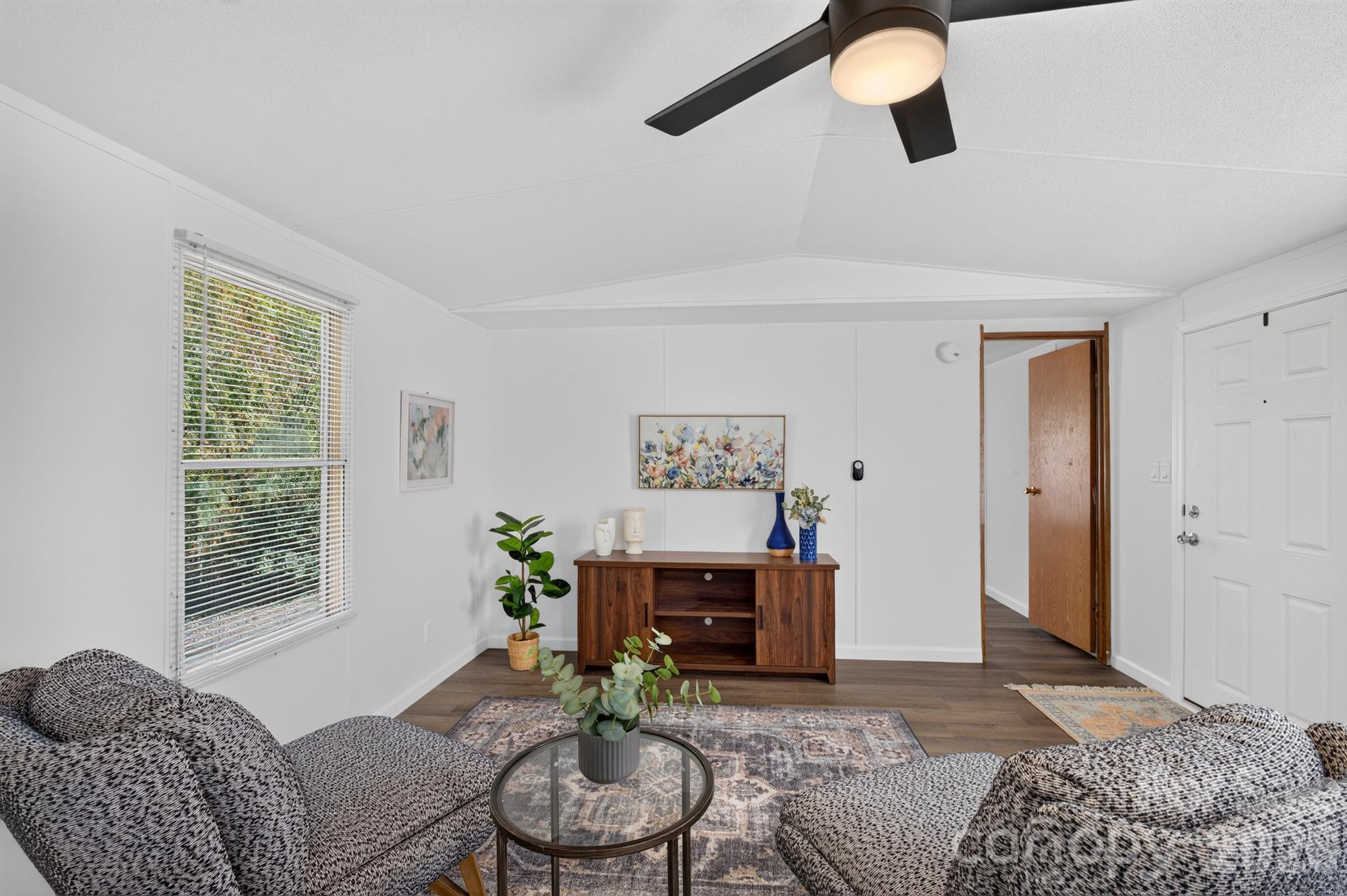 1504 Dulatown Road Property Photo 3