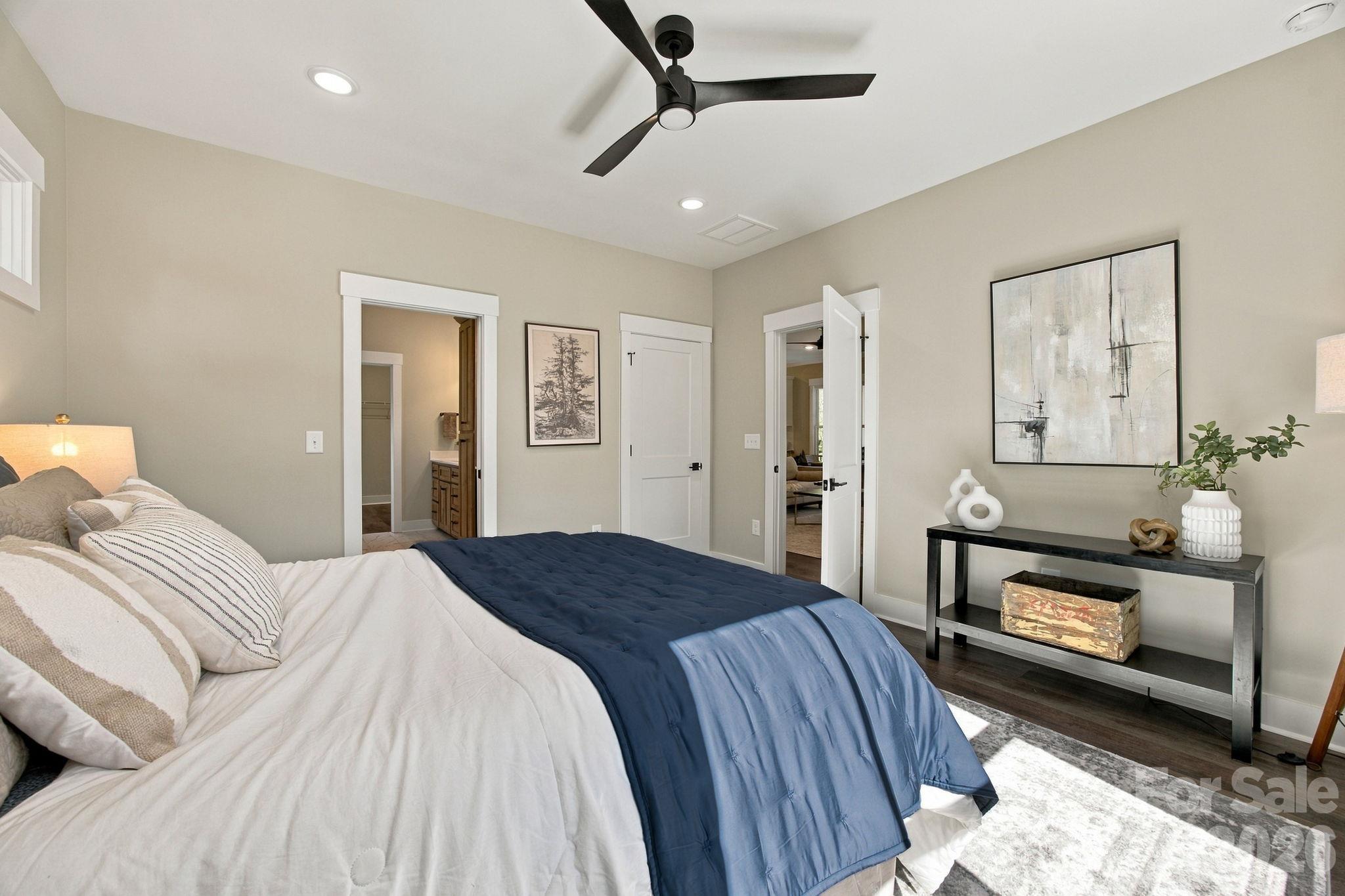 120 S Crawford Street Property Photo 16