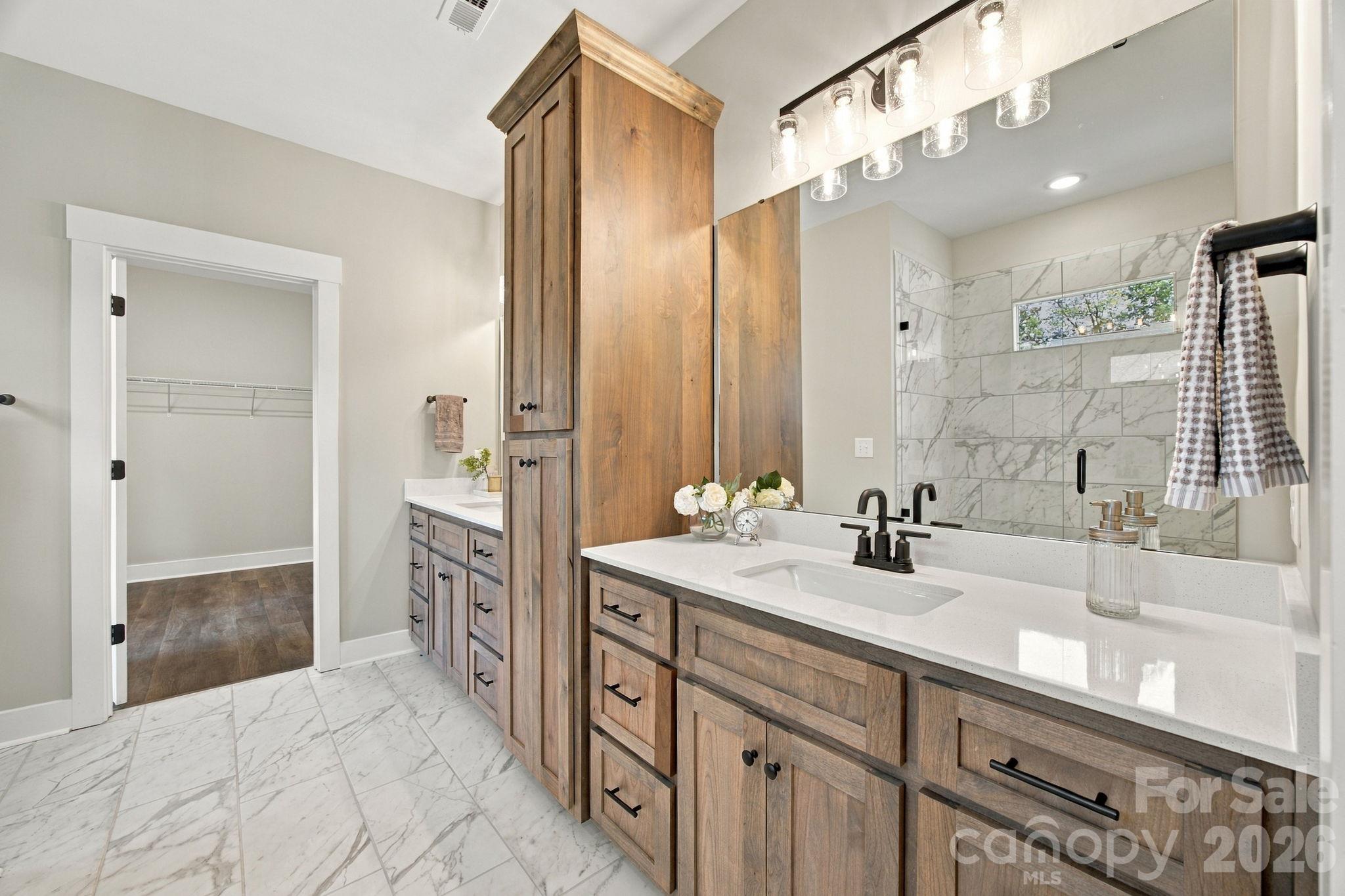 120 S Crawford Street Property Photo 17