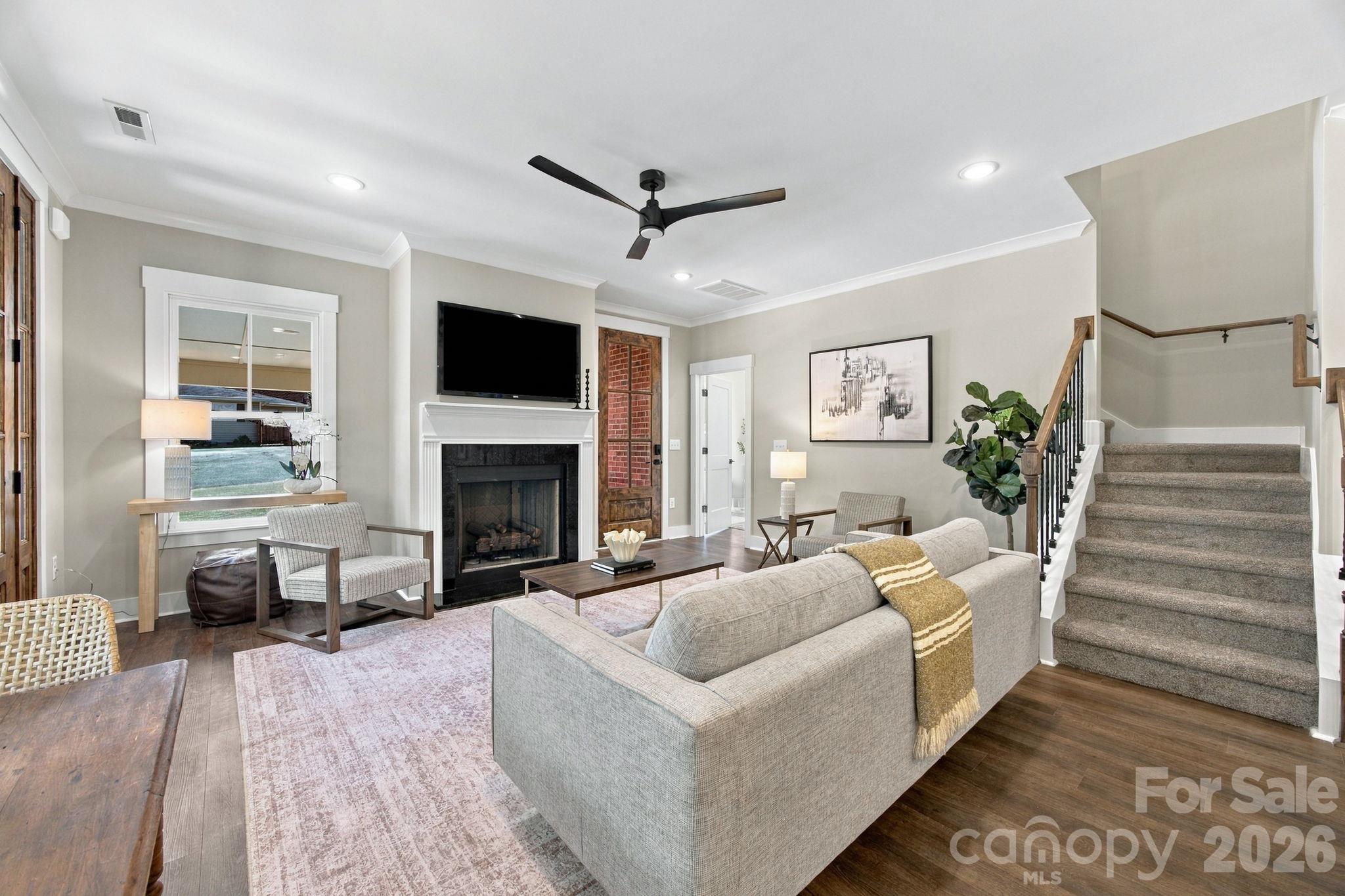 120 S Crawford Street Property Photo 21
