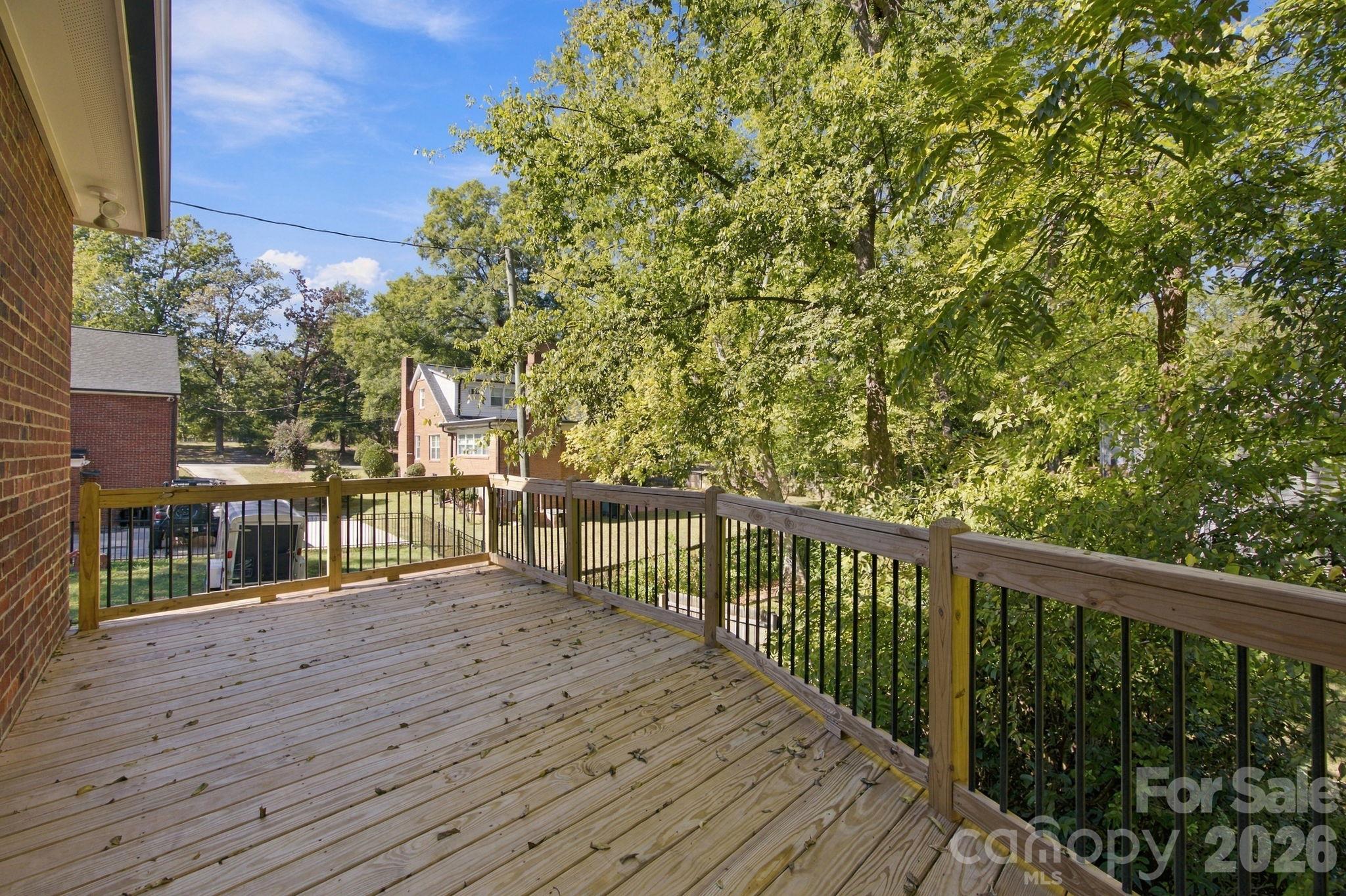 120 S Crawford Street Property Photo 34