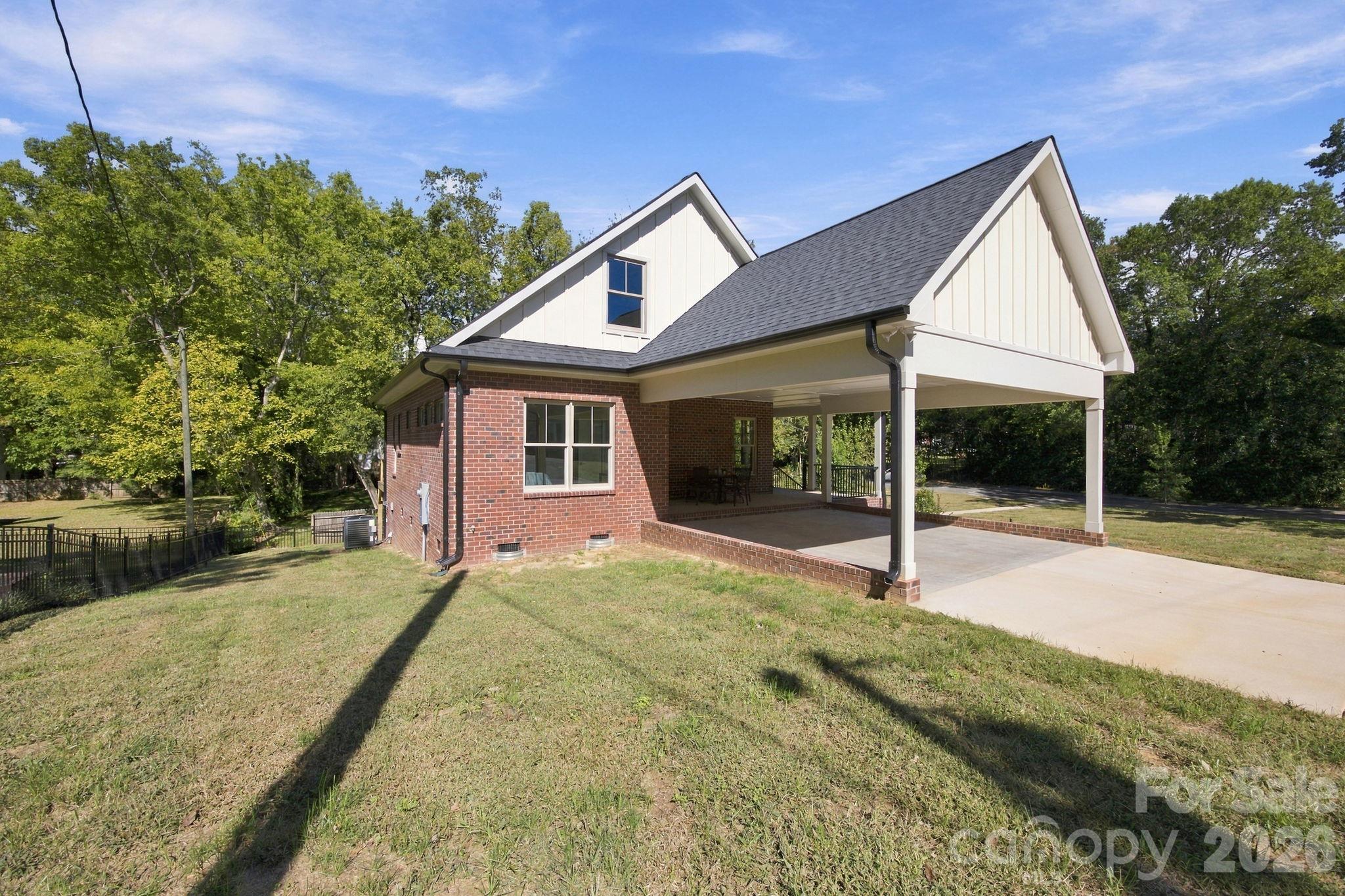 120 S Crawford Street Property Photo 40