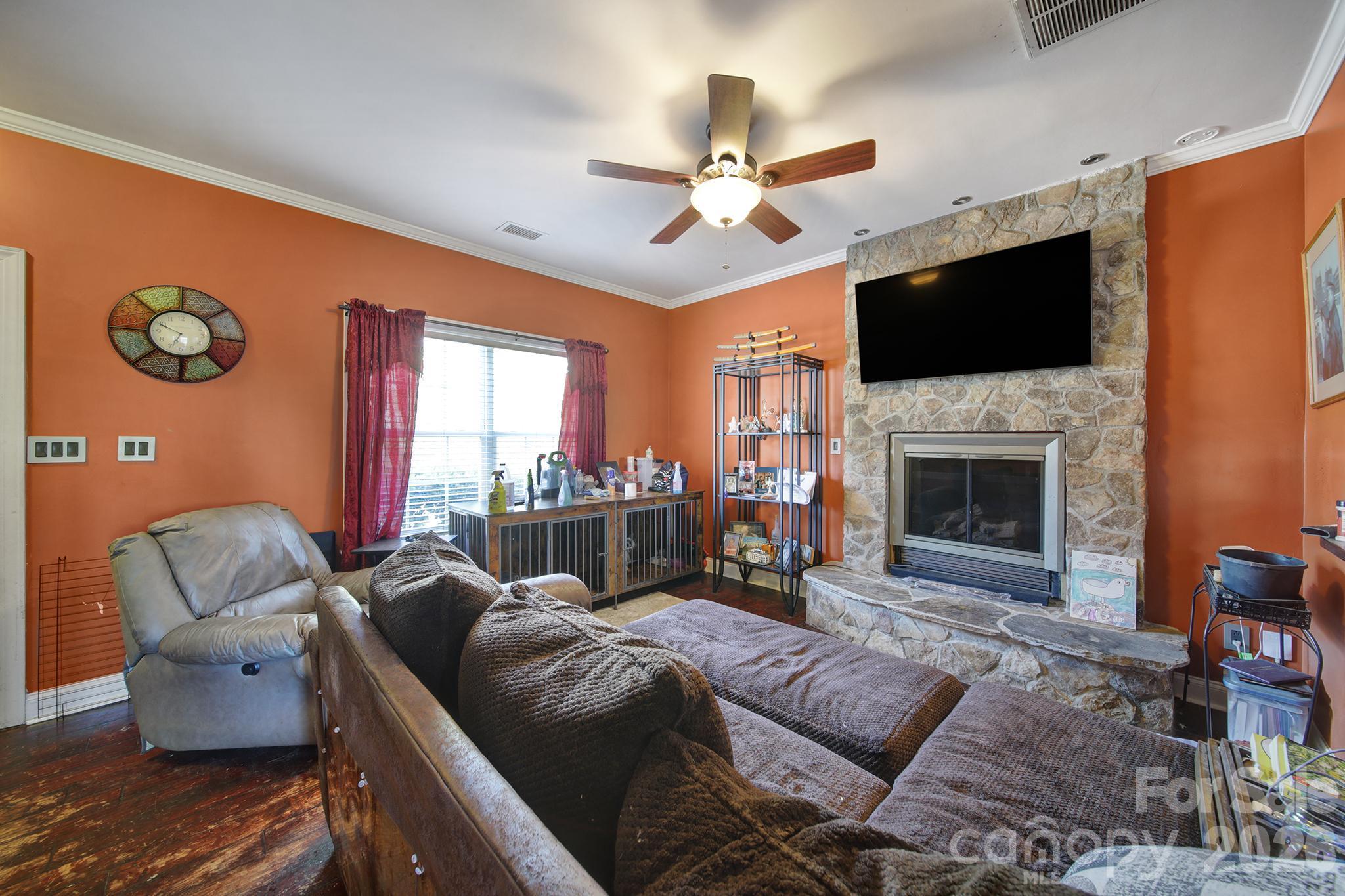 6029 Timbertop Lane Property Photo 3