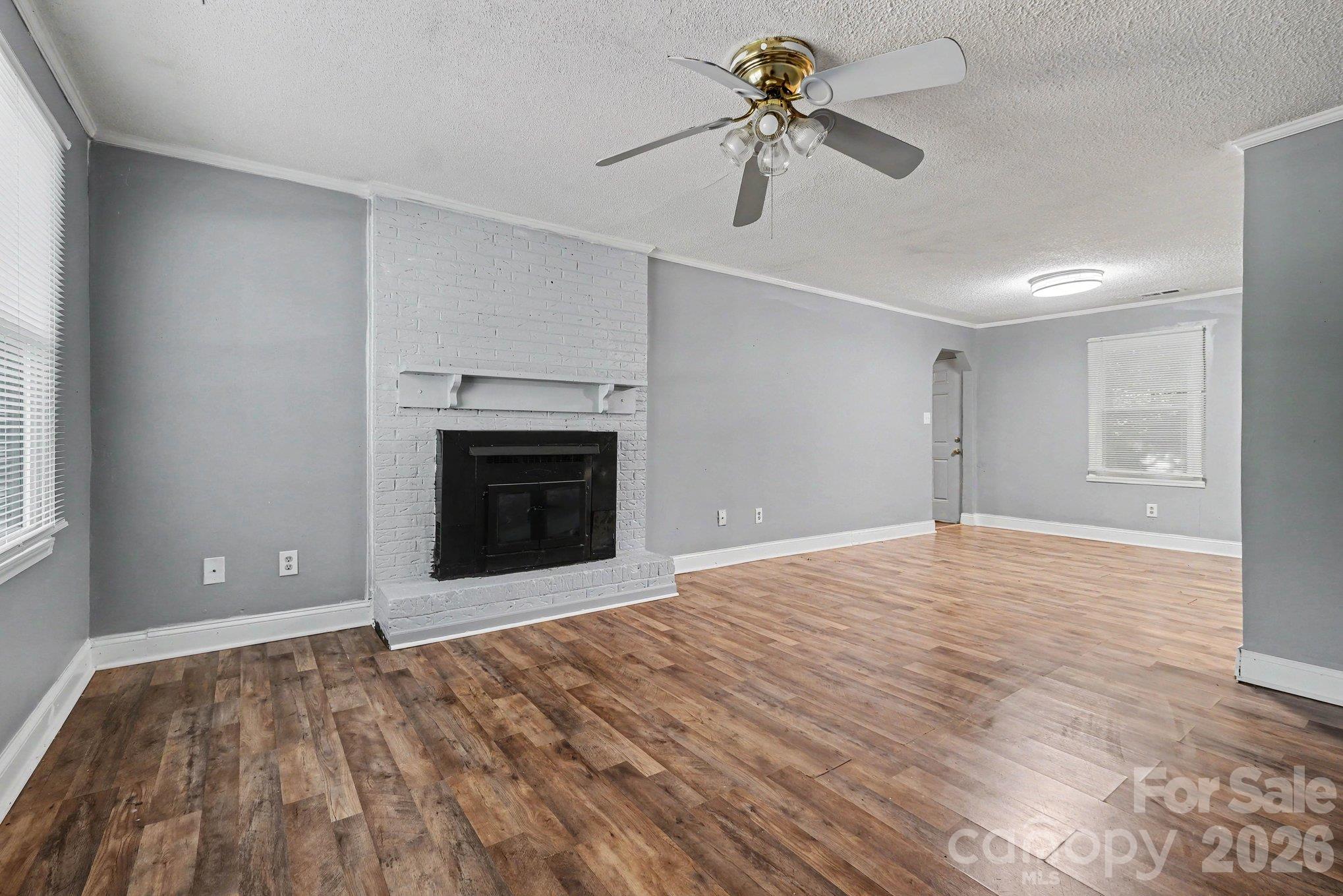 306 Hubbard Street Property Photo 7