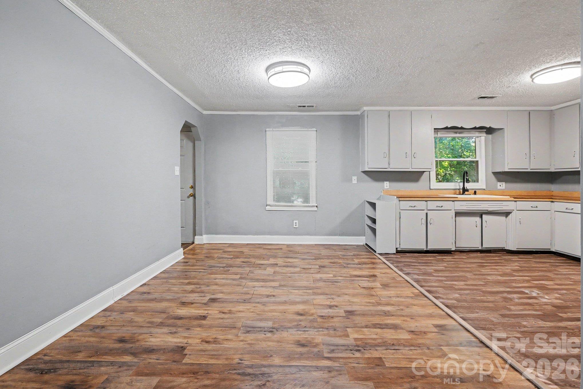 306 Hubbard Street Property Photo 12