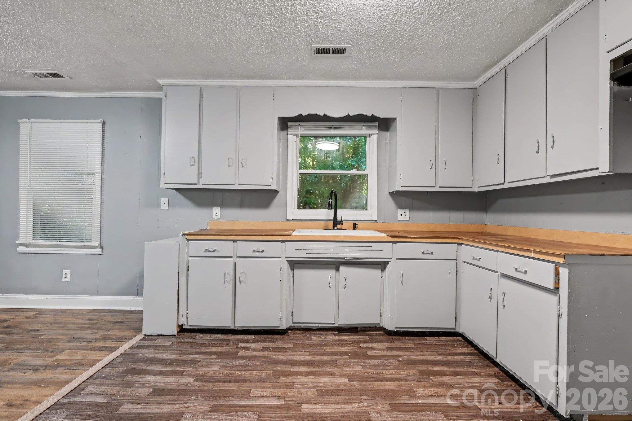 306 Hubbard Street Property Photo 15