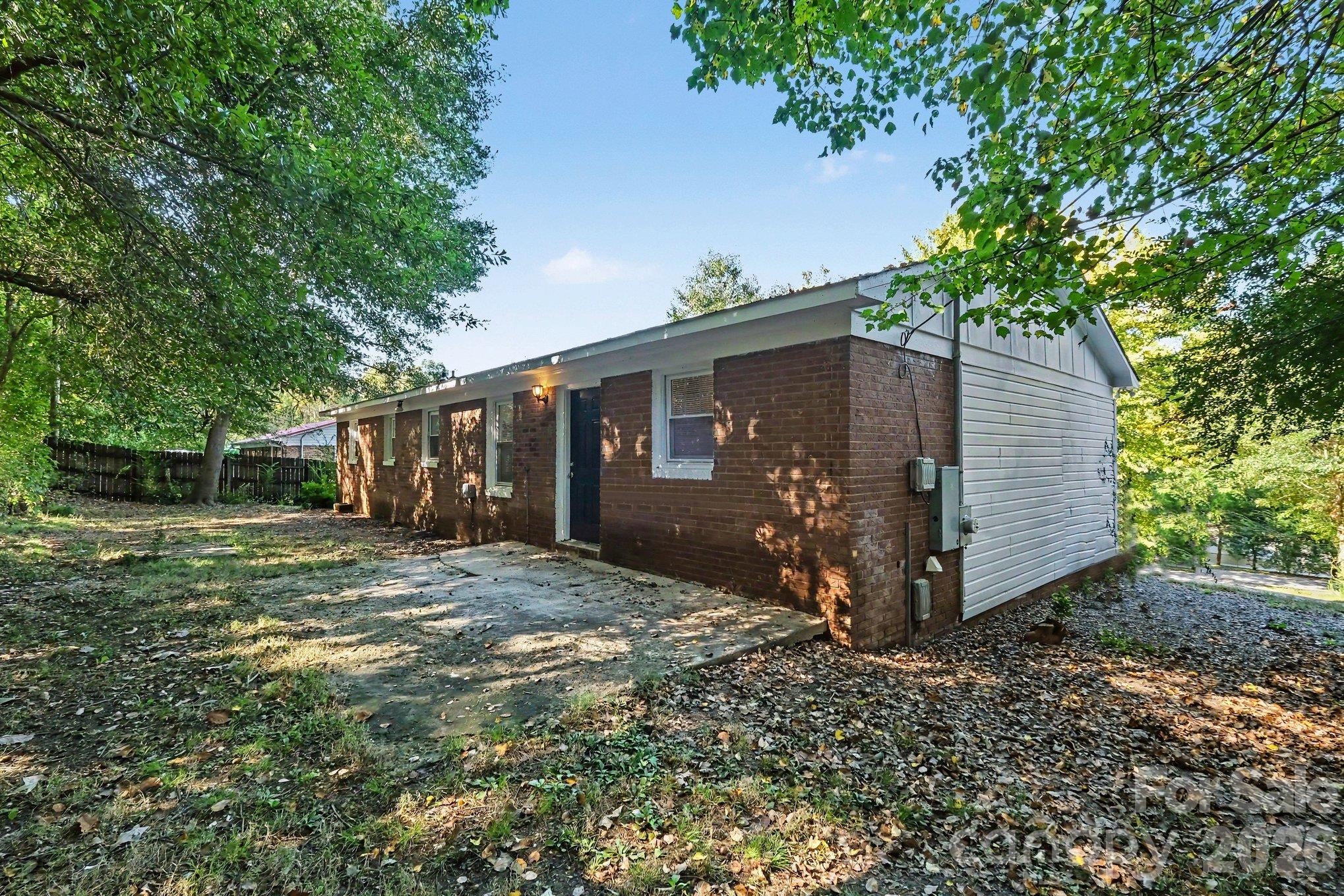 306 Hubbard Street Property Photo 29