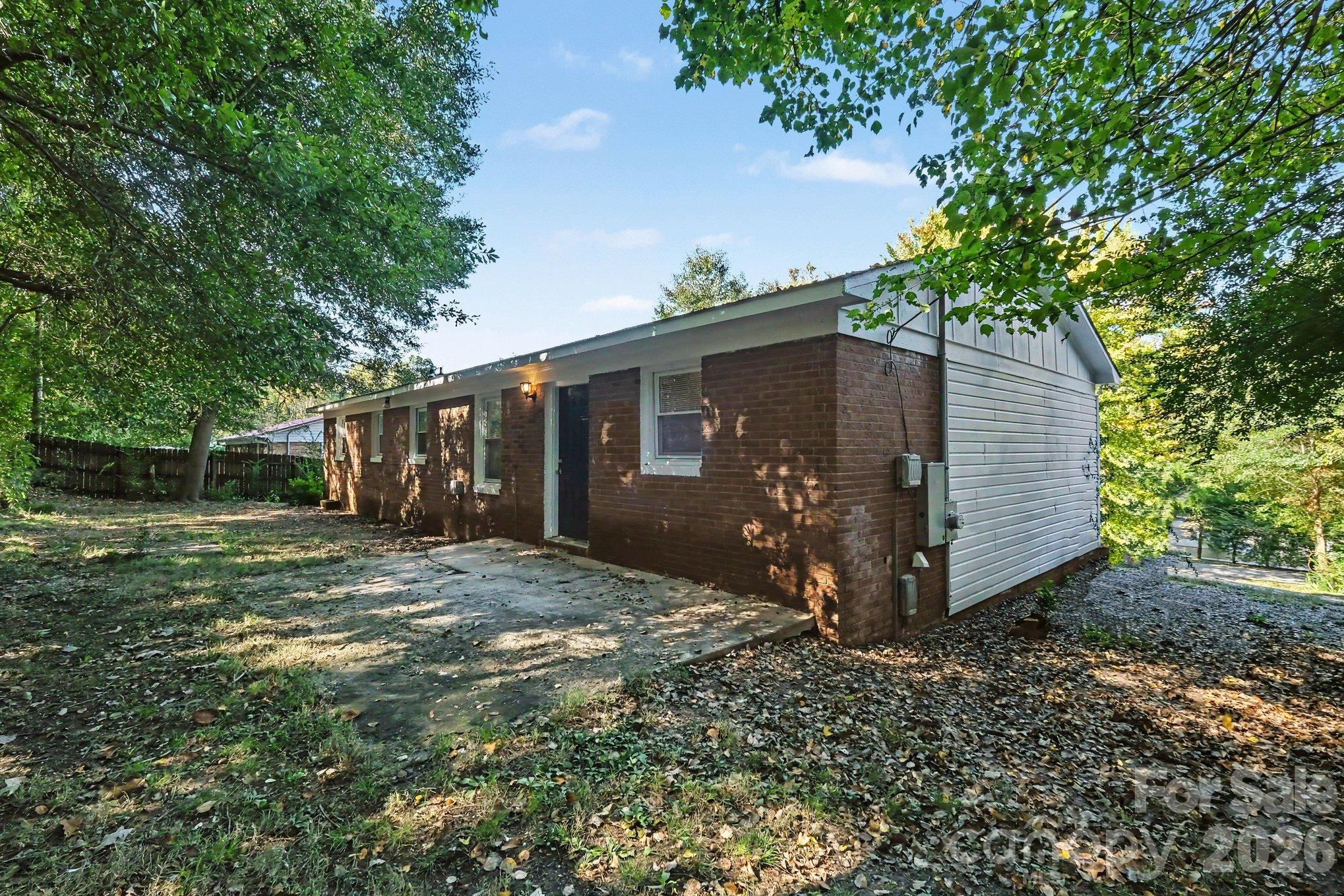 306 Hubbard Street Property Photo 30