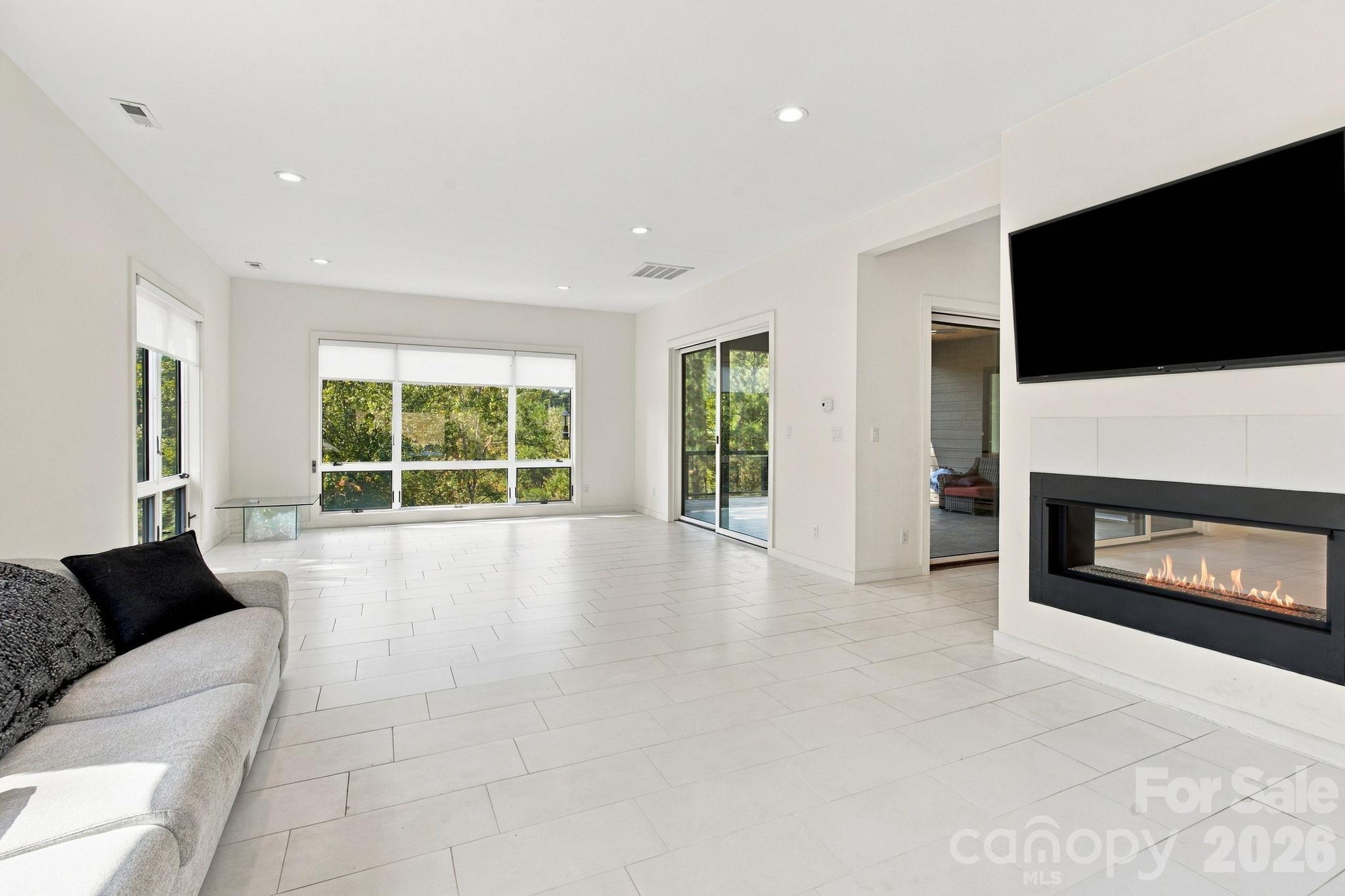 5414 Bridgewater Drive 278 Property Photo 18