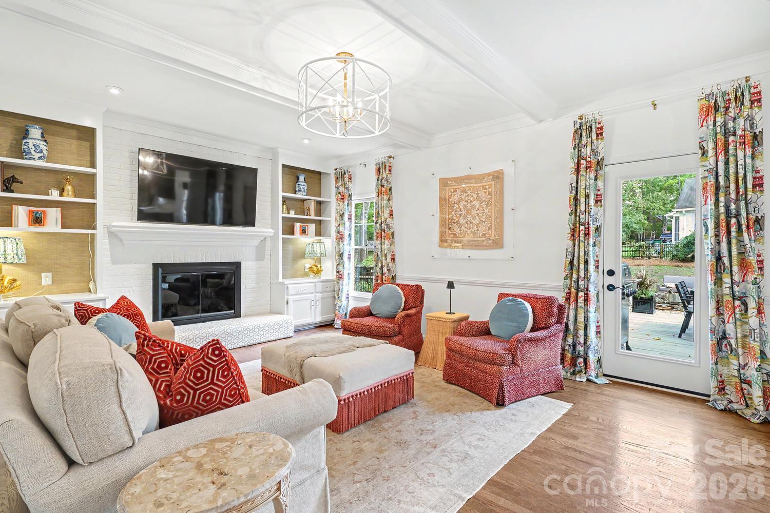 5515 Mccallum Court Property Photo 8