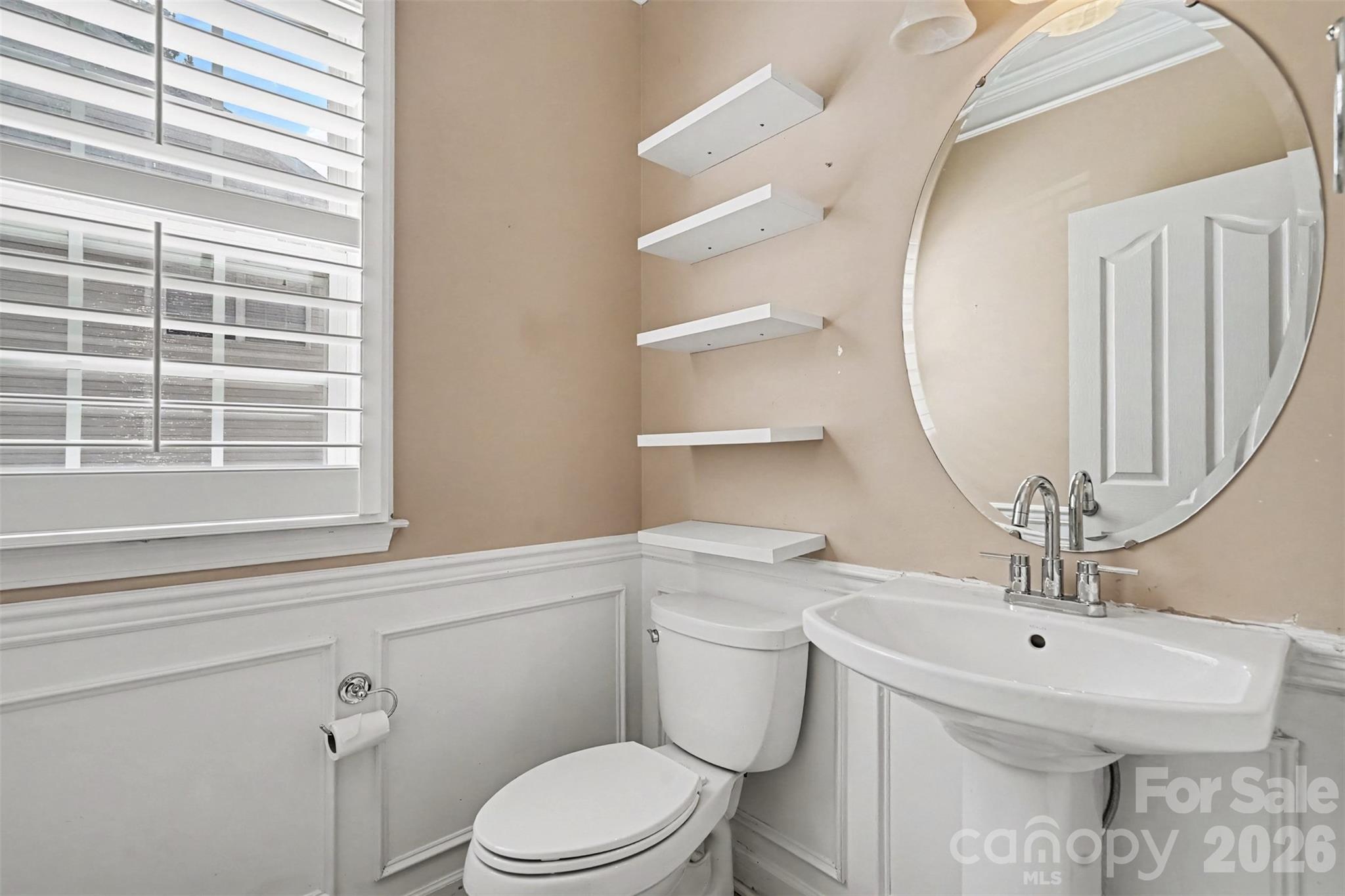 1016 Master Gunner Court Property Photo 8