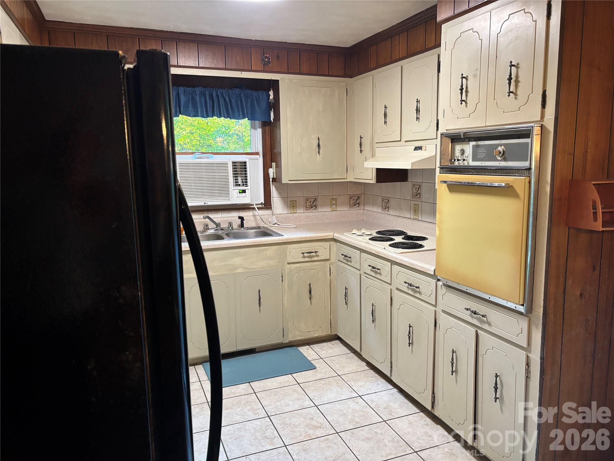 5923 Stack Road Property Photo 4