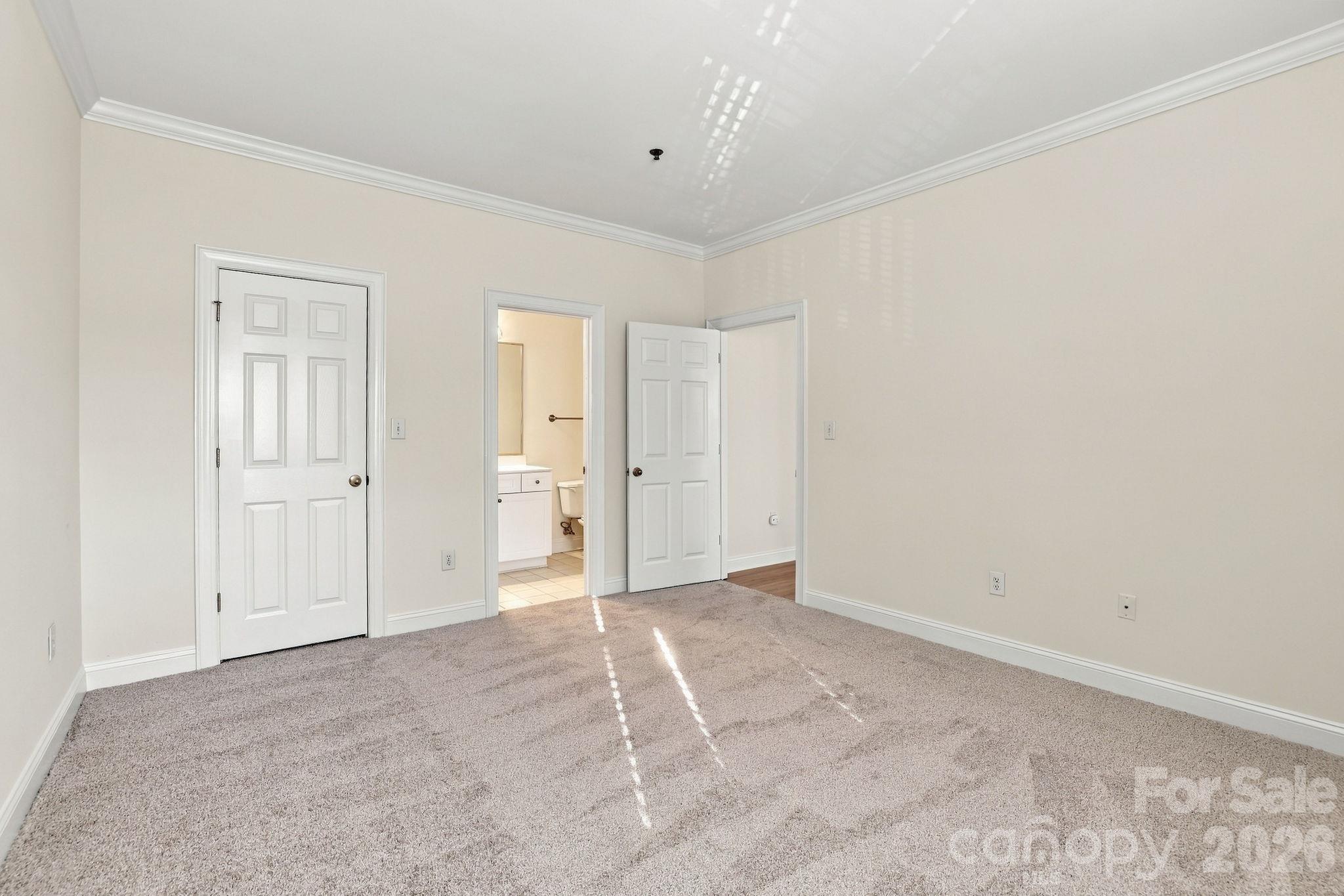5601 Fairview Road 10 Property Photo 17