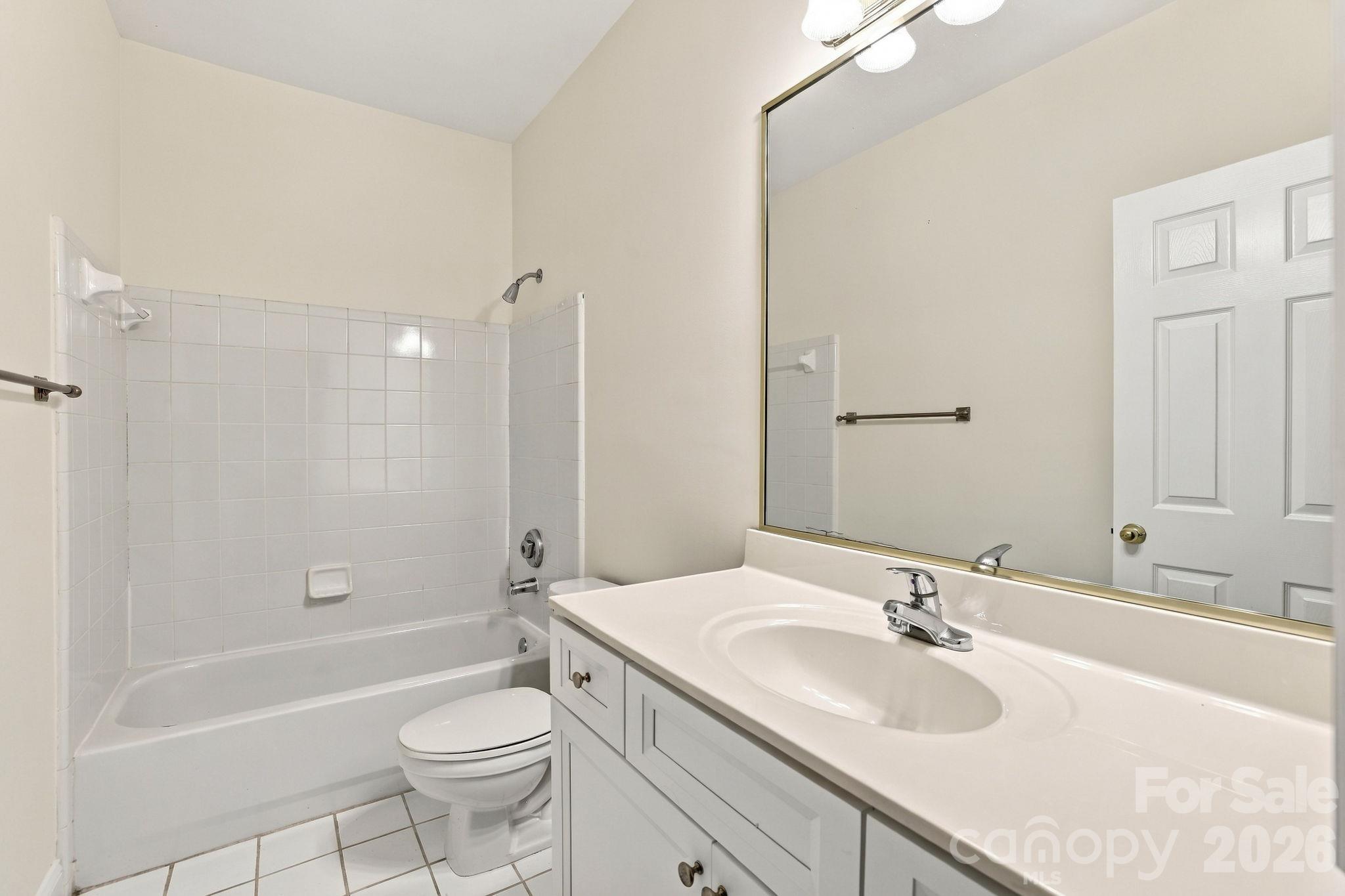 5601 Fairview Road 10 Property Photo 20