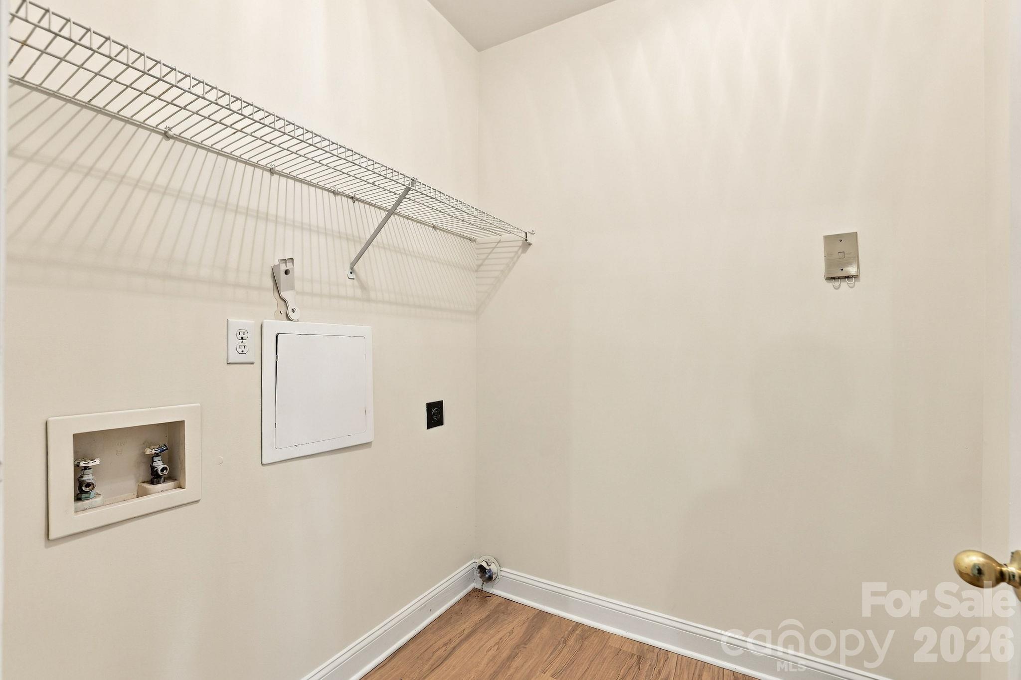 5601 Fairview Road 10 Property Photo 21