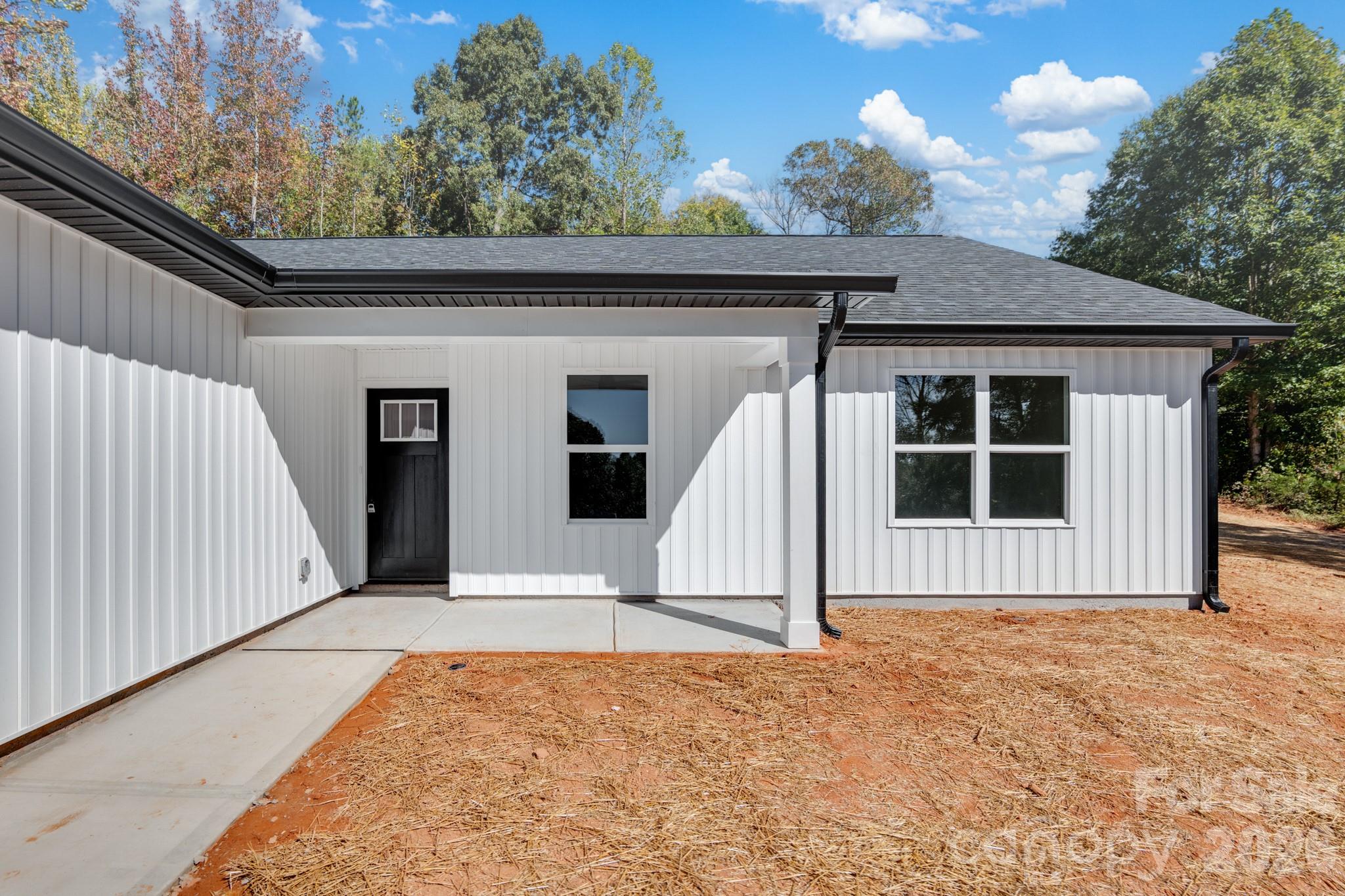 140 Four Andrews Drive Property Photo 5