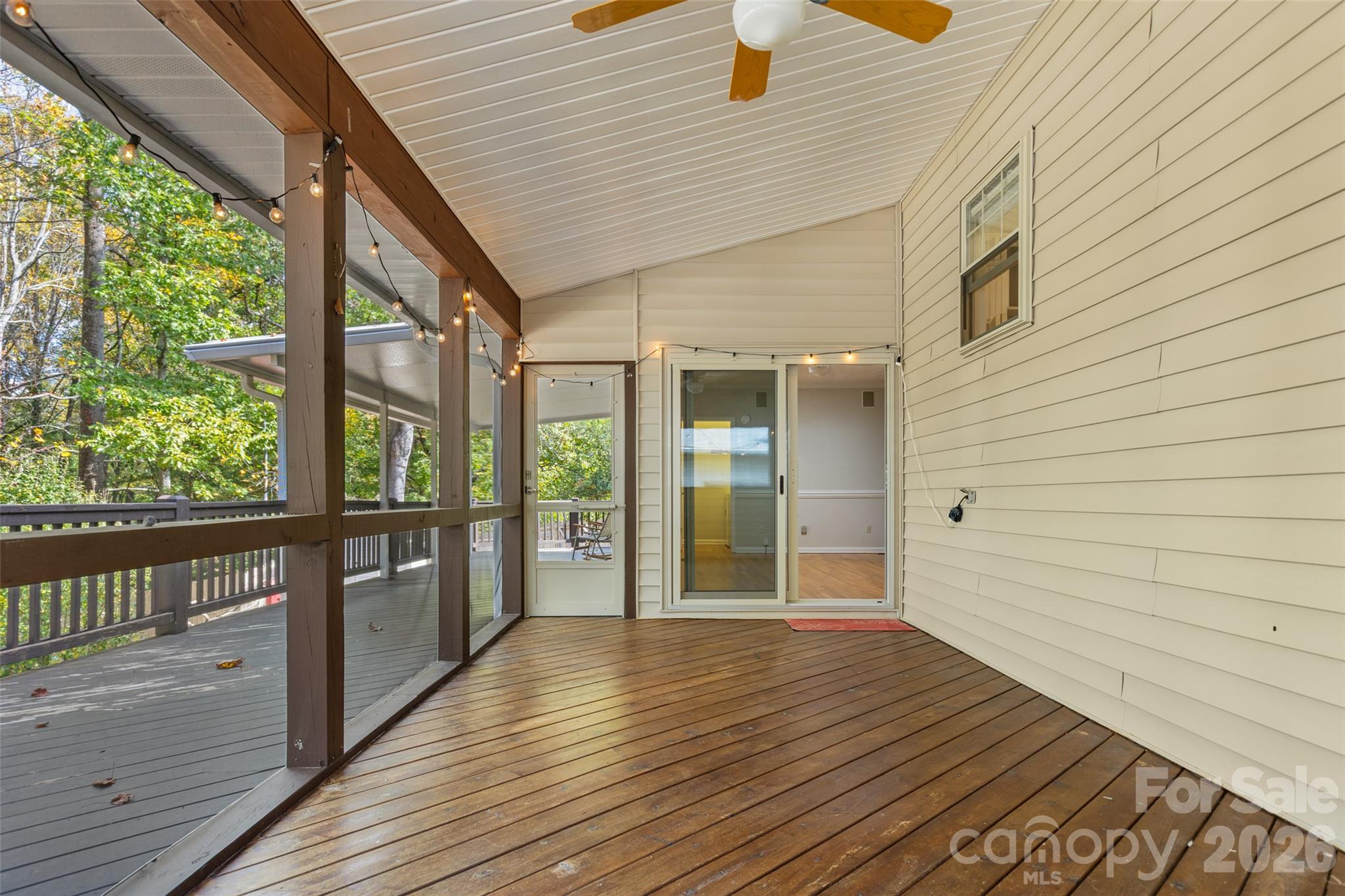 442 Armstrong Avenue Property Photo 4