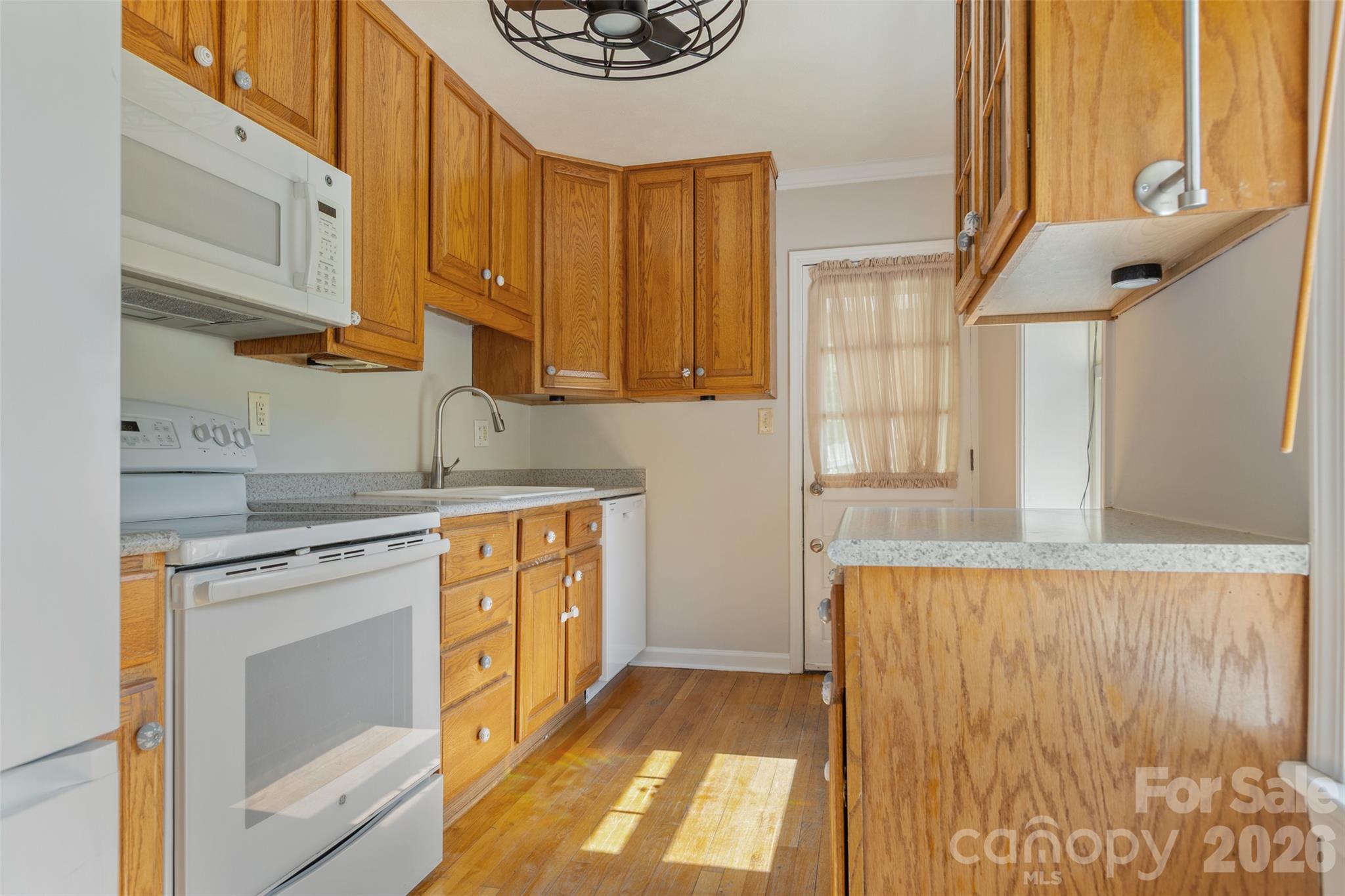 442 Armstrong Avenue Property Photo 5