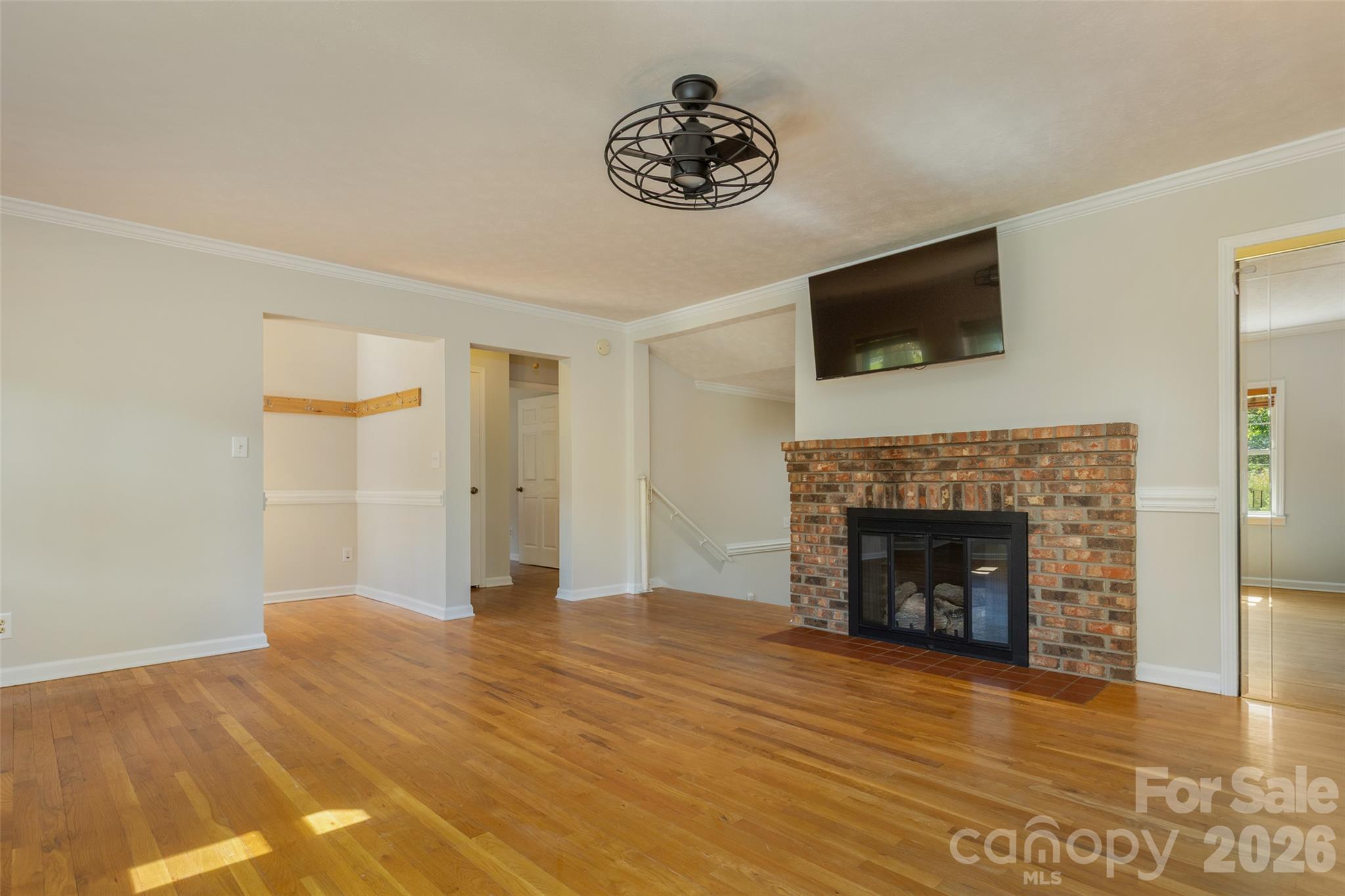 442 Armstrong Avenue Property Photo 8