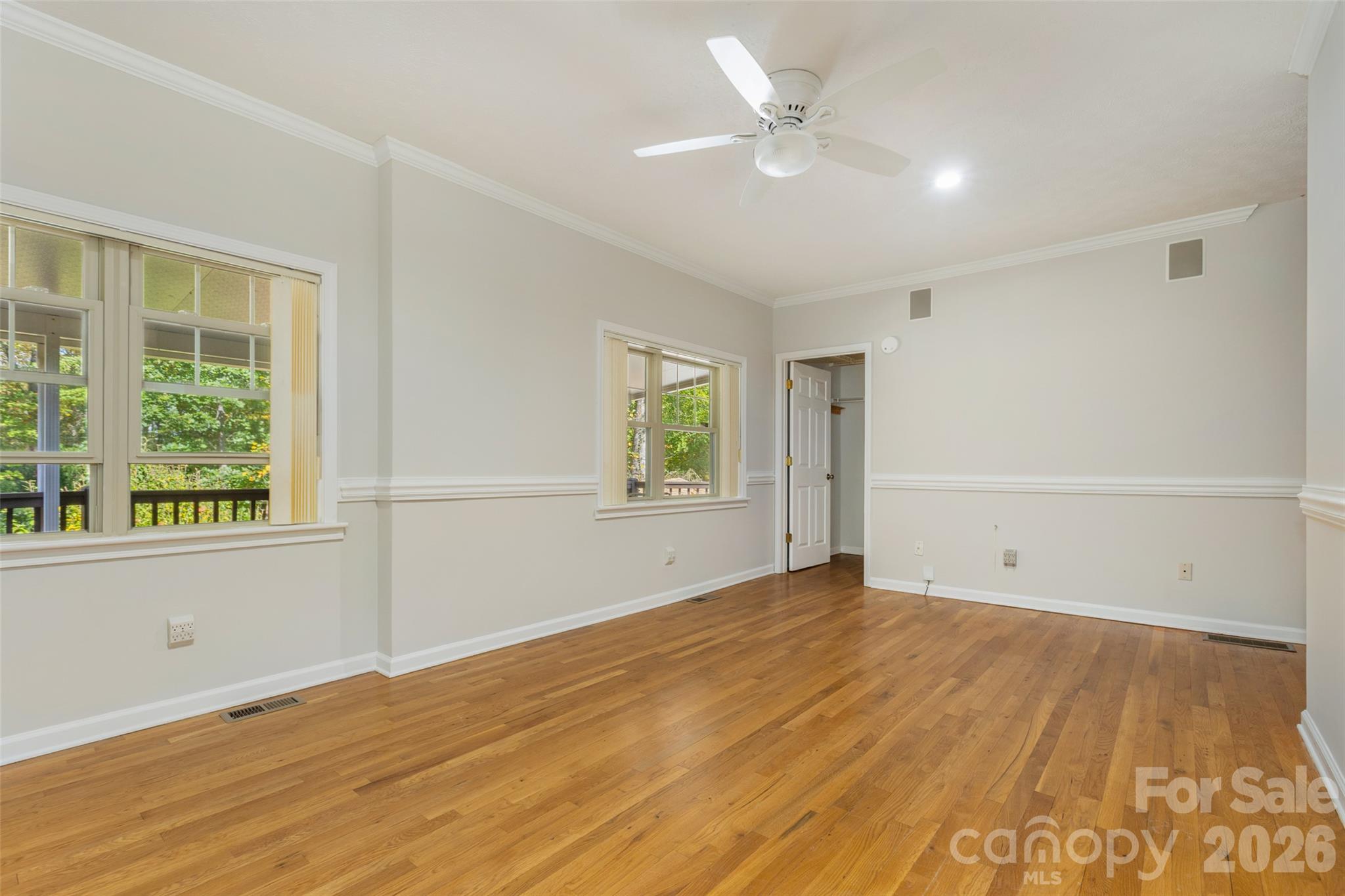 442 Armstrong Avenue Property Photo 12