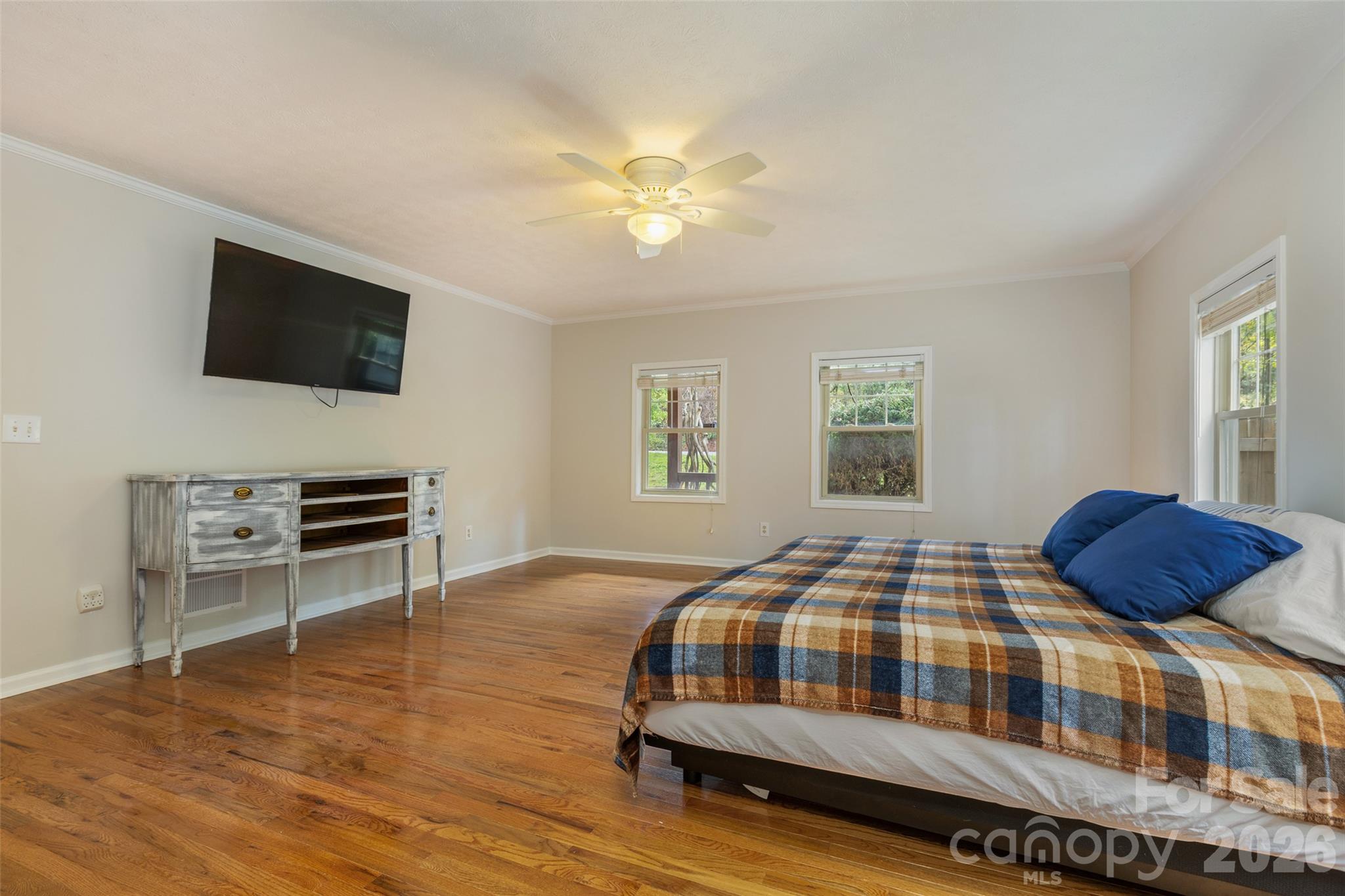 442 Armstrong Avenue Property Photo 16