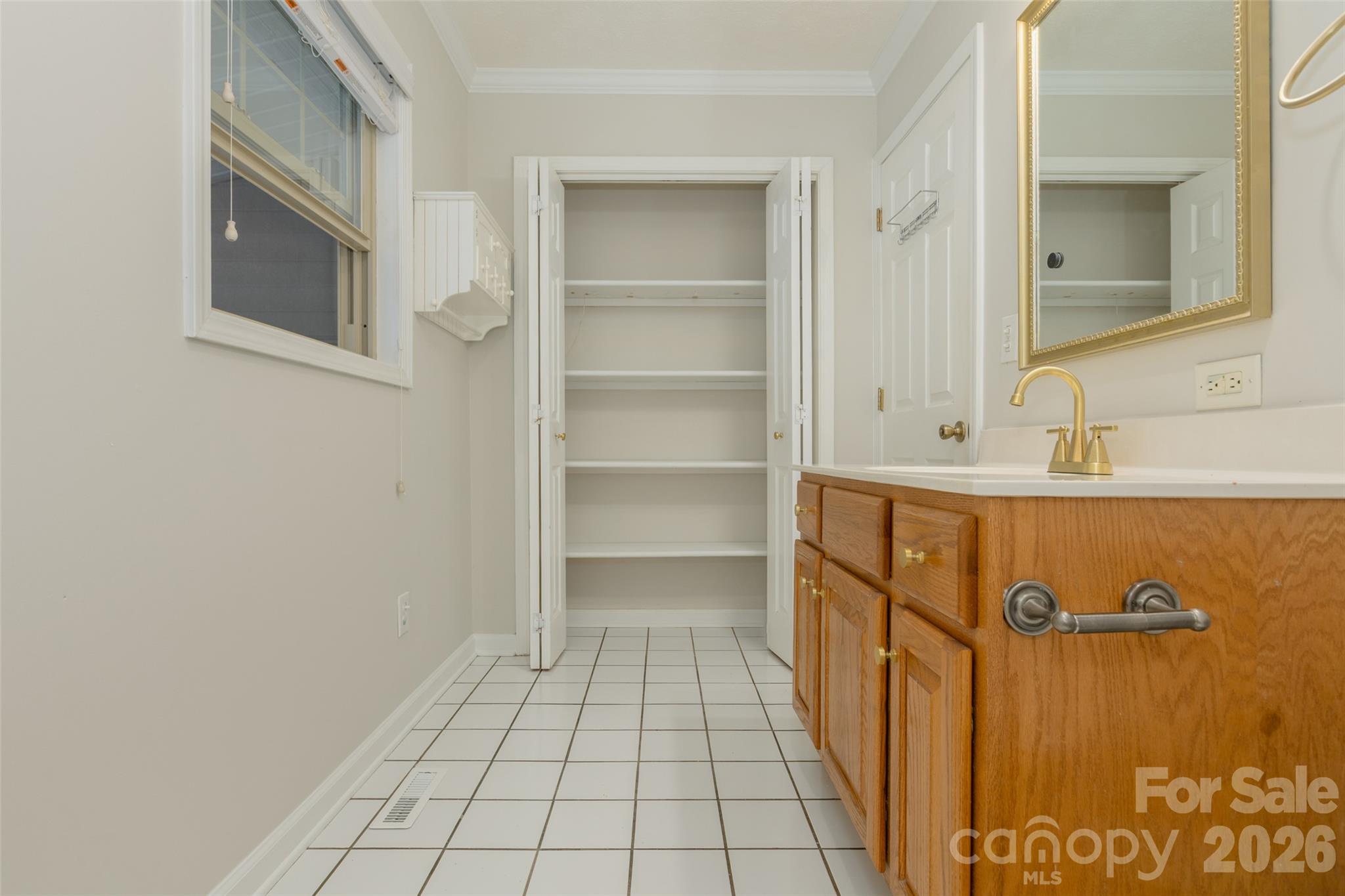 442 Armstrong Avenue Property Photo 19