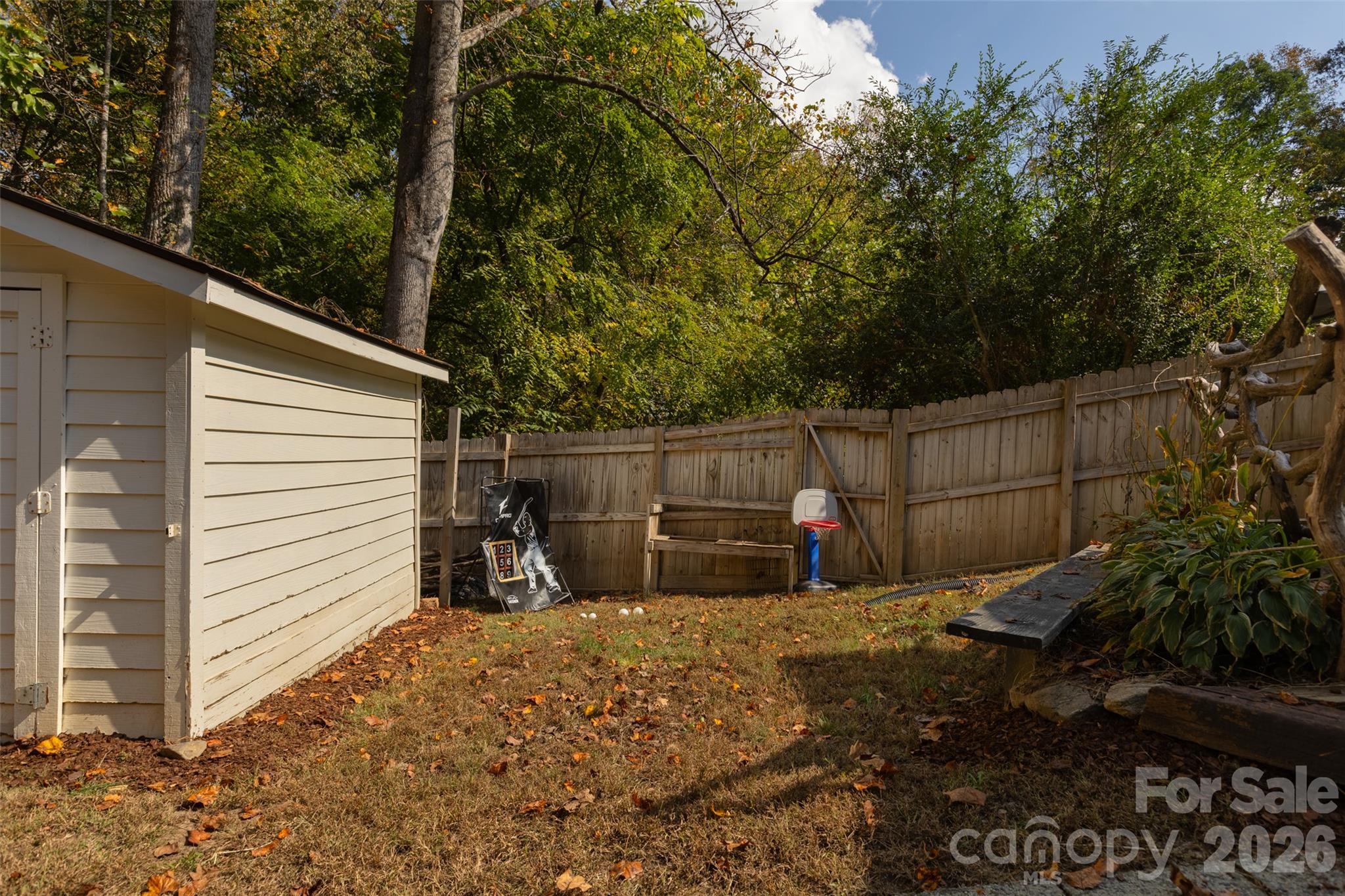 442 Armstrong Avenue Property Photo 25