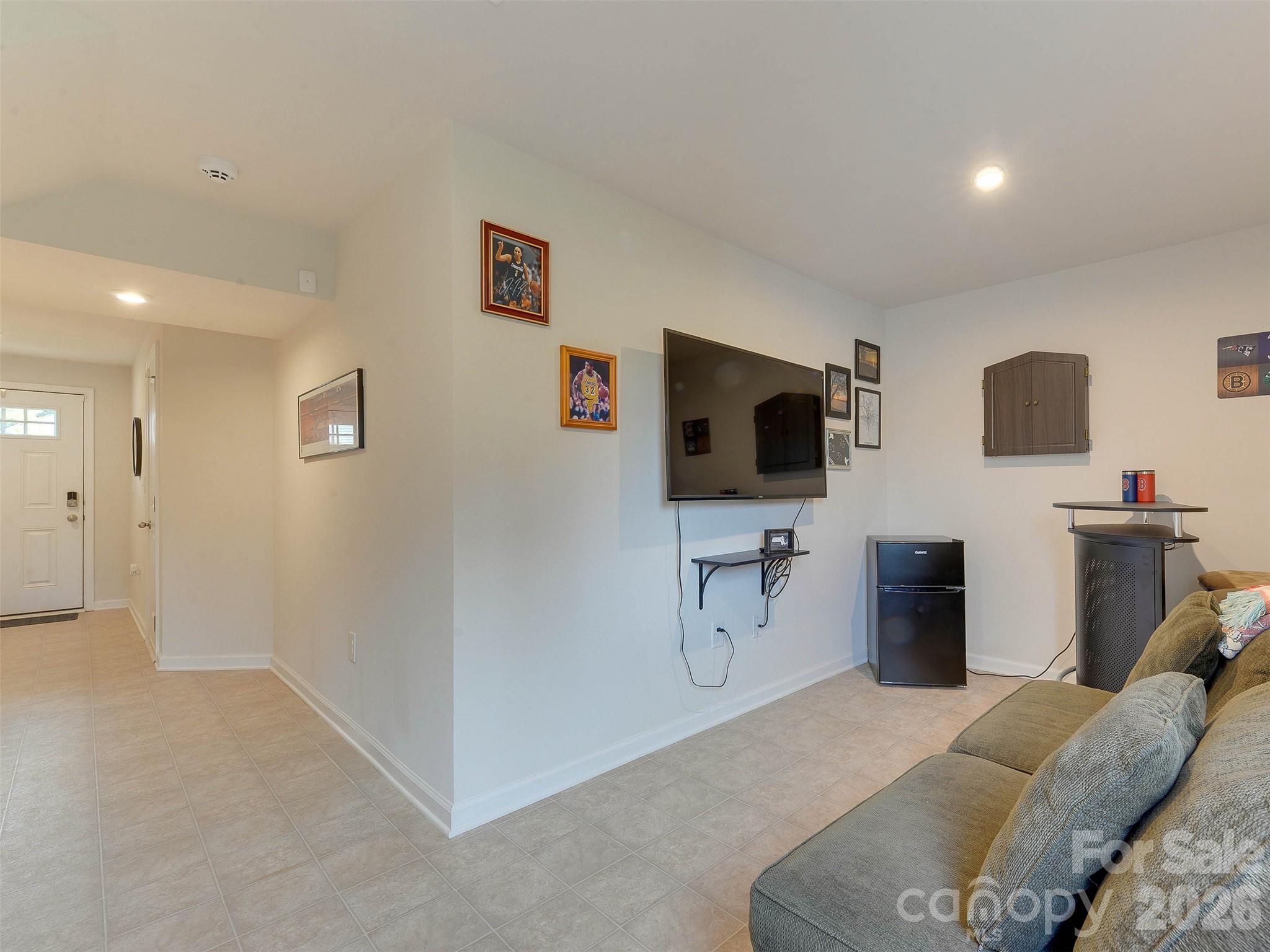 6105 Cutwater Circle Property Photo 6