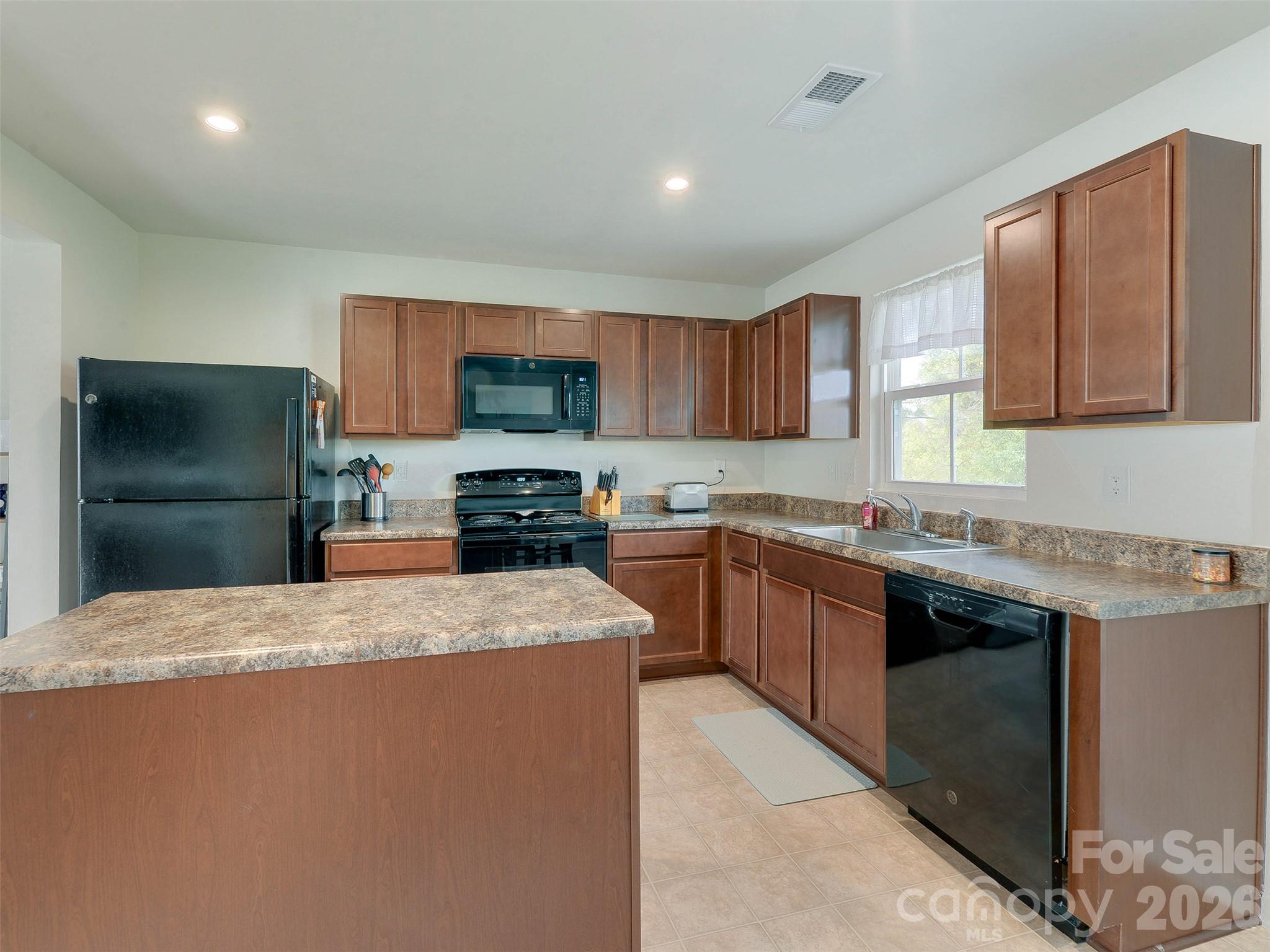 6105 Cutwater Circle Property Photo 10
