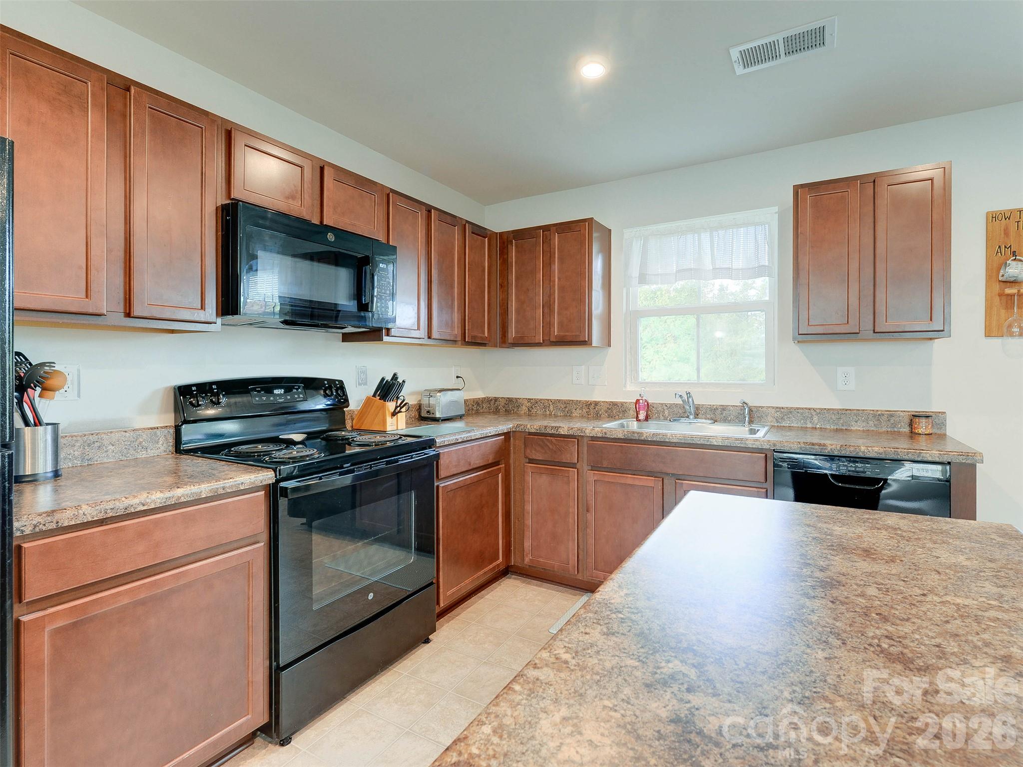 6105 Cutwater Circle Property Photo 12
