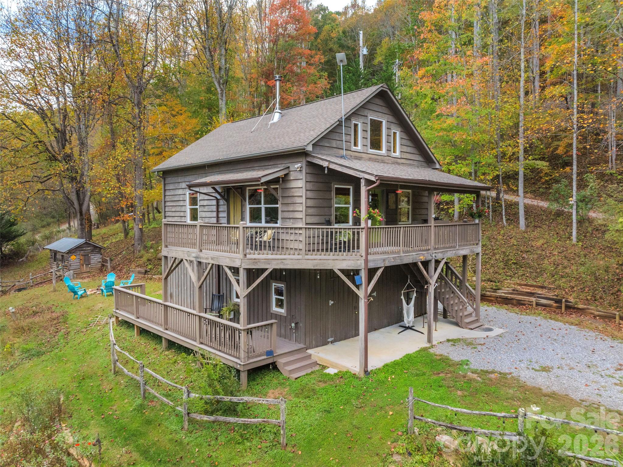 43 Rough Knob Road Property Photo 1