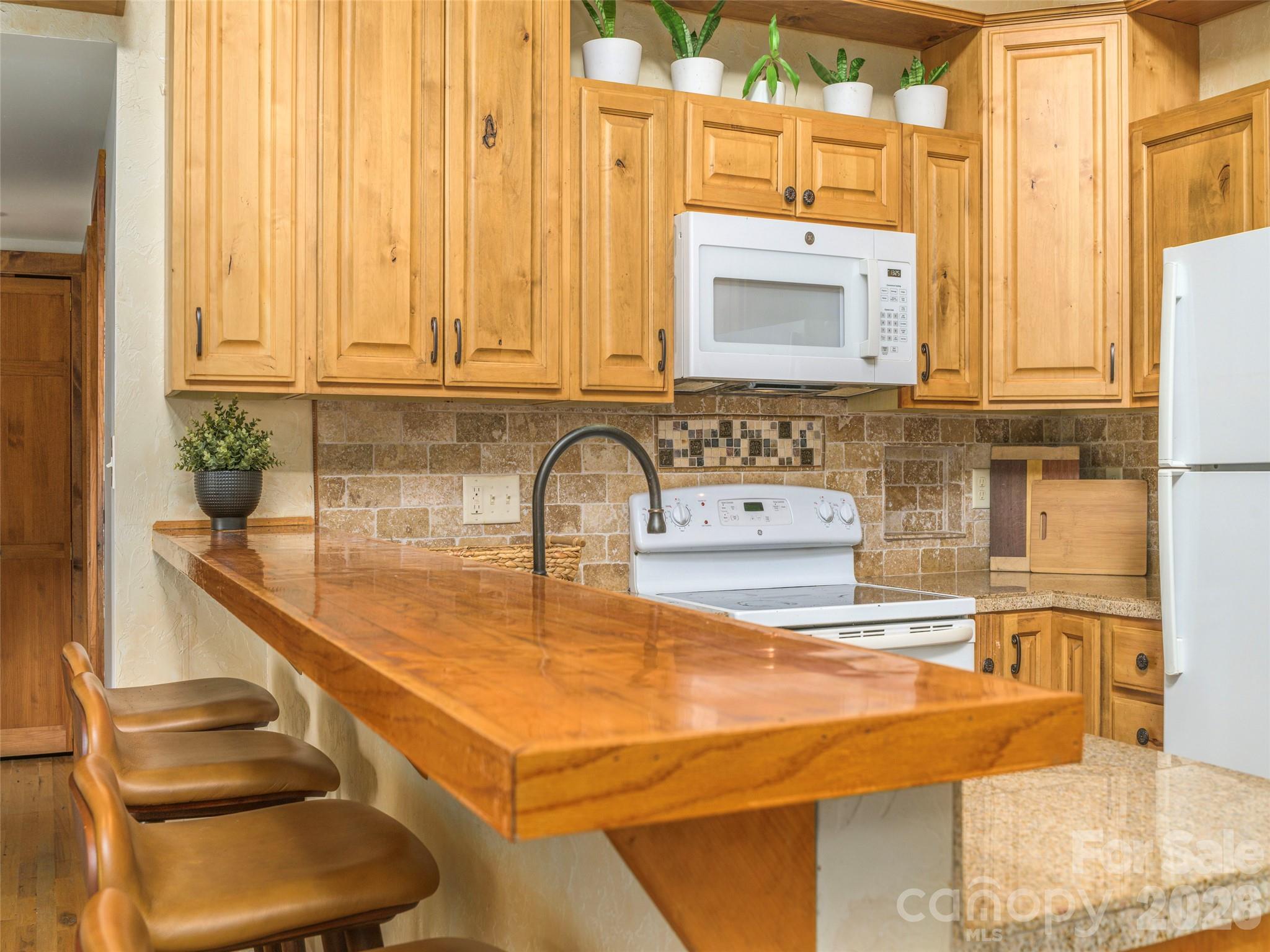 43 Rough Knob Road Property Photo 15