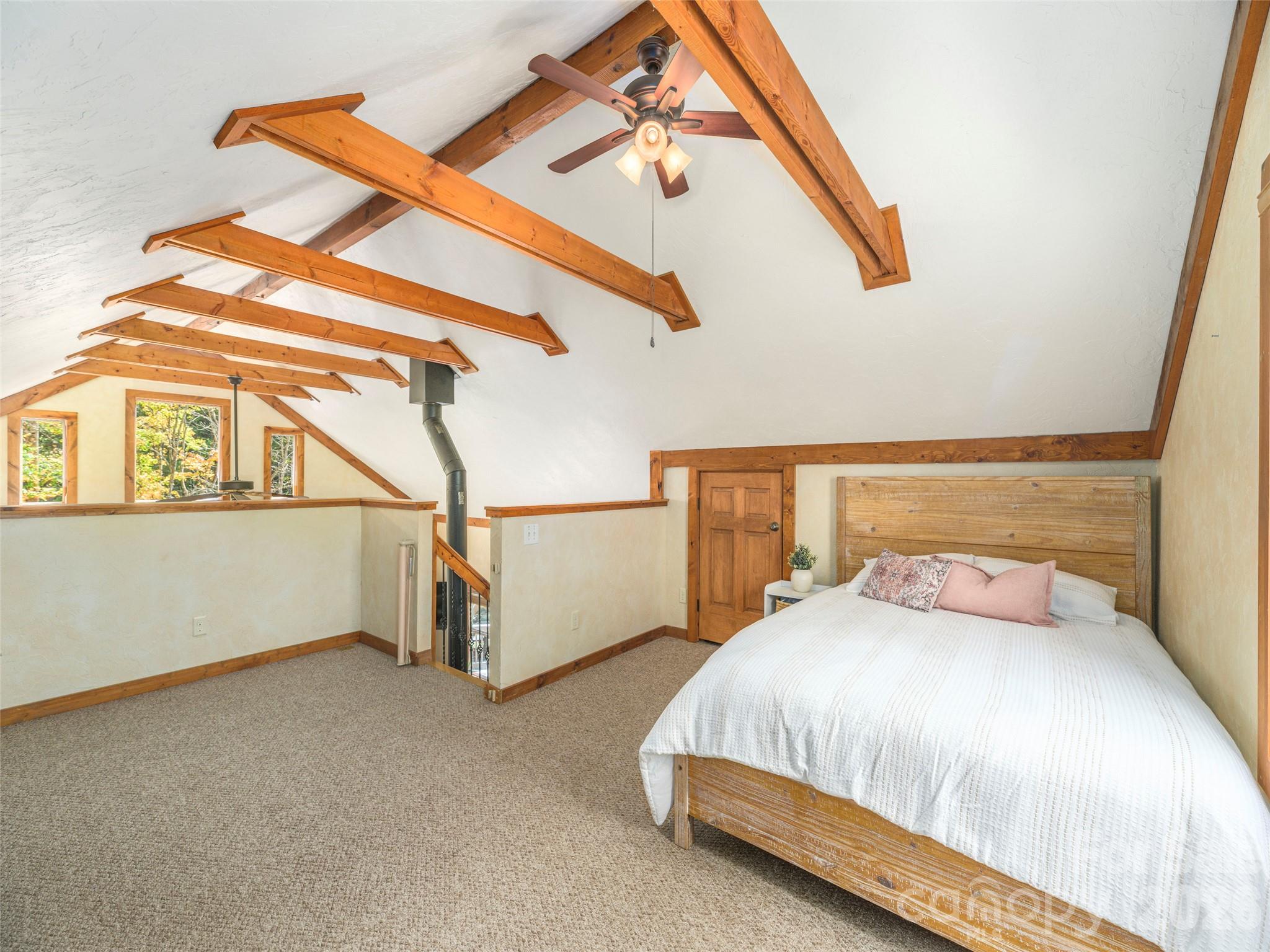 43 Rough Knob Road Property Photo 23
