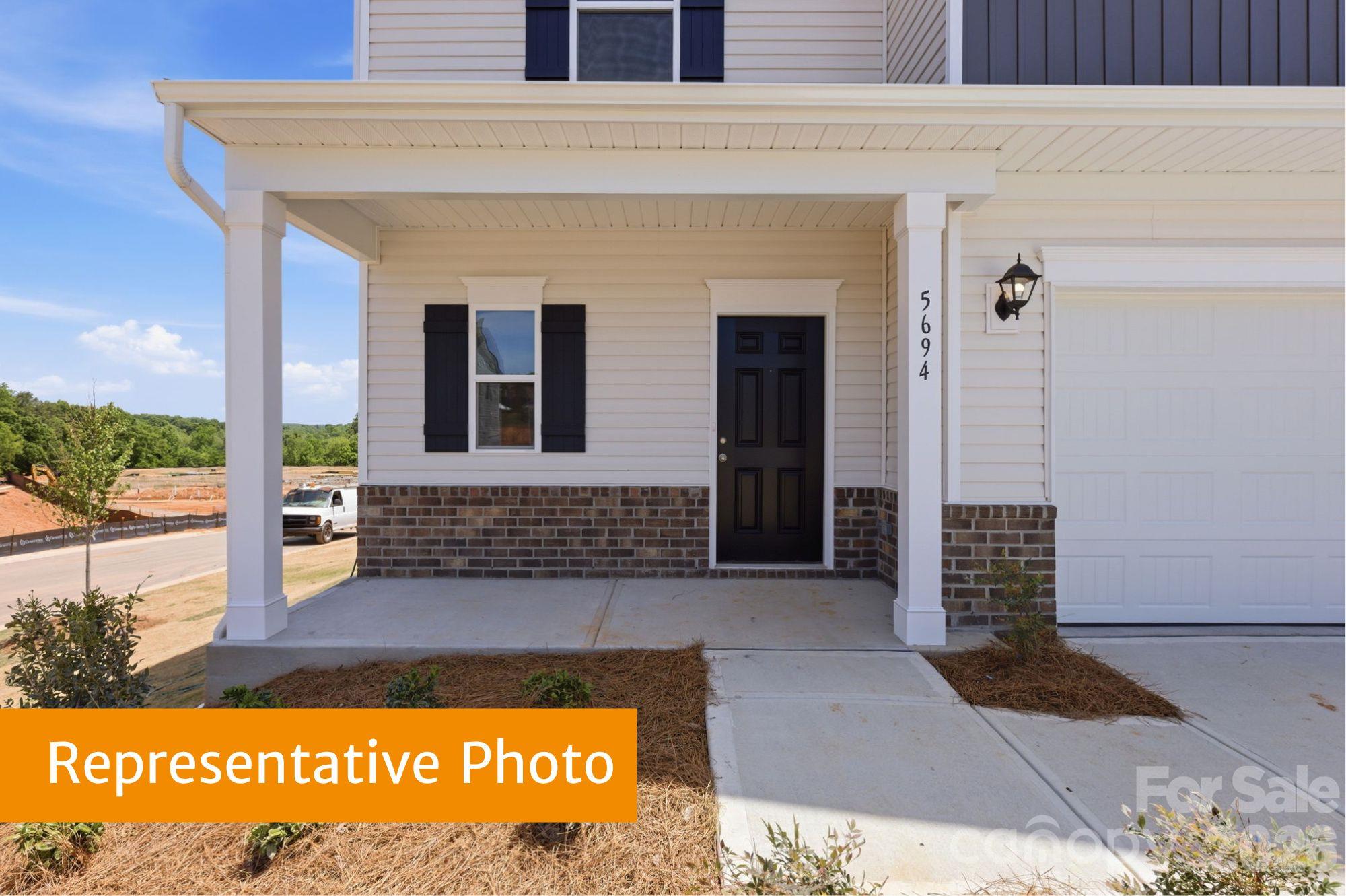5607 Hagler Loop Property Photo 3