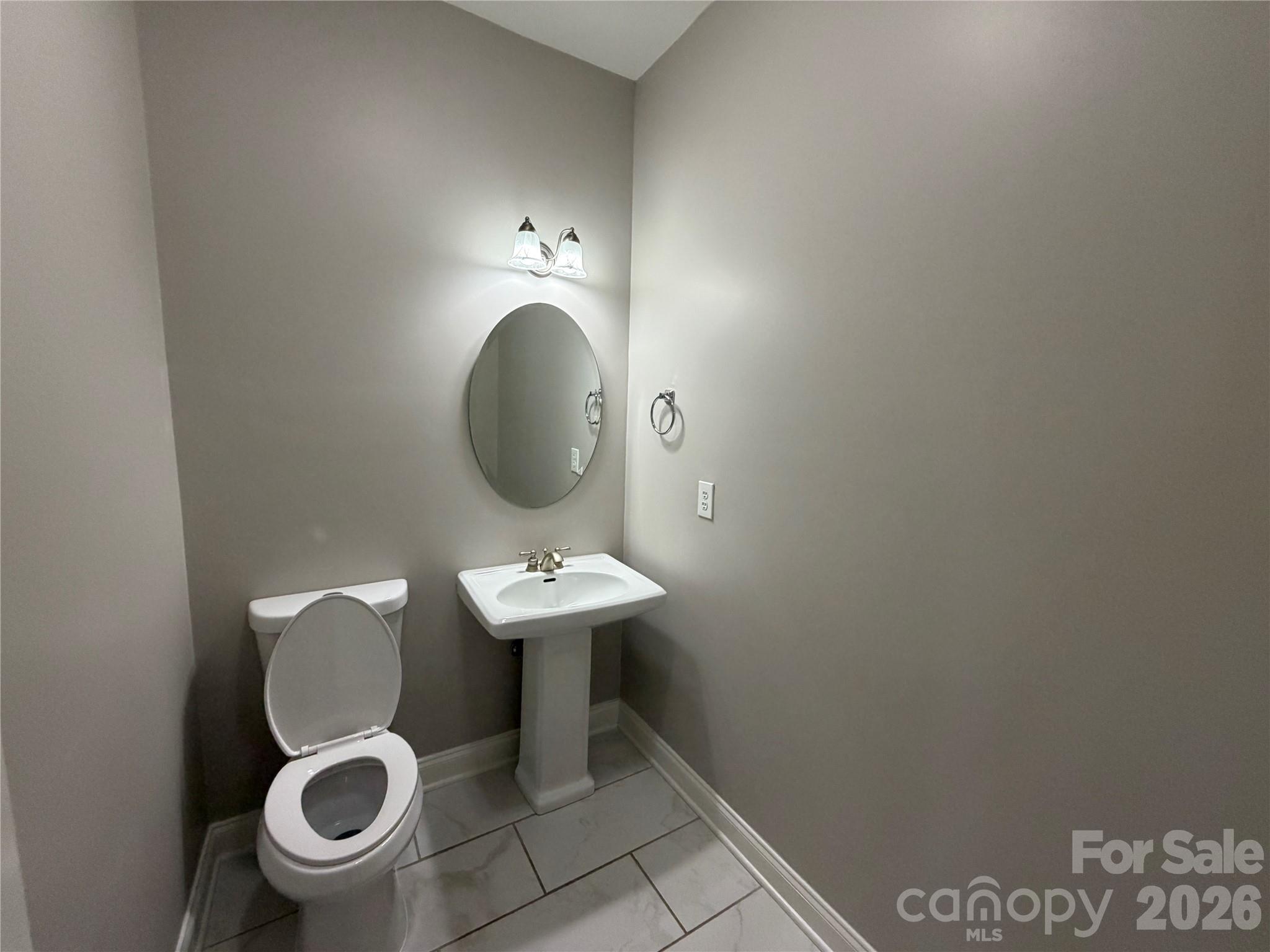 1003 Defoor Court Property Photo 9