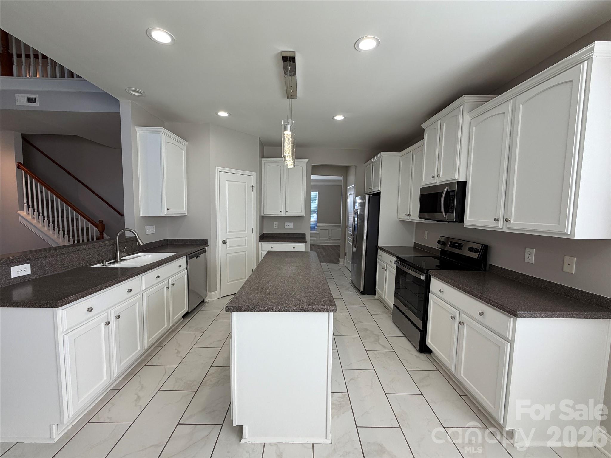 1003 Defoor Court Property Photo 14