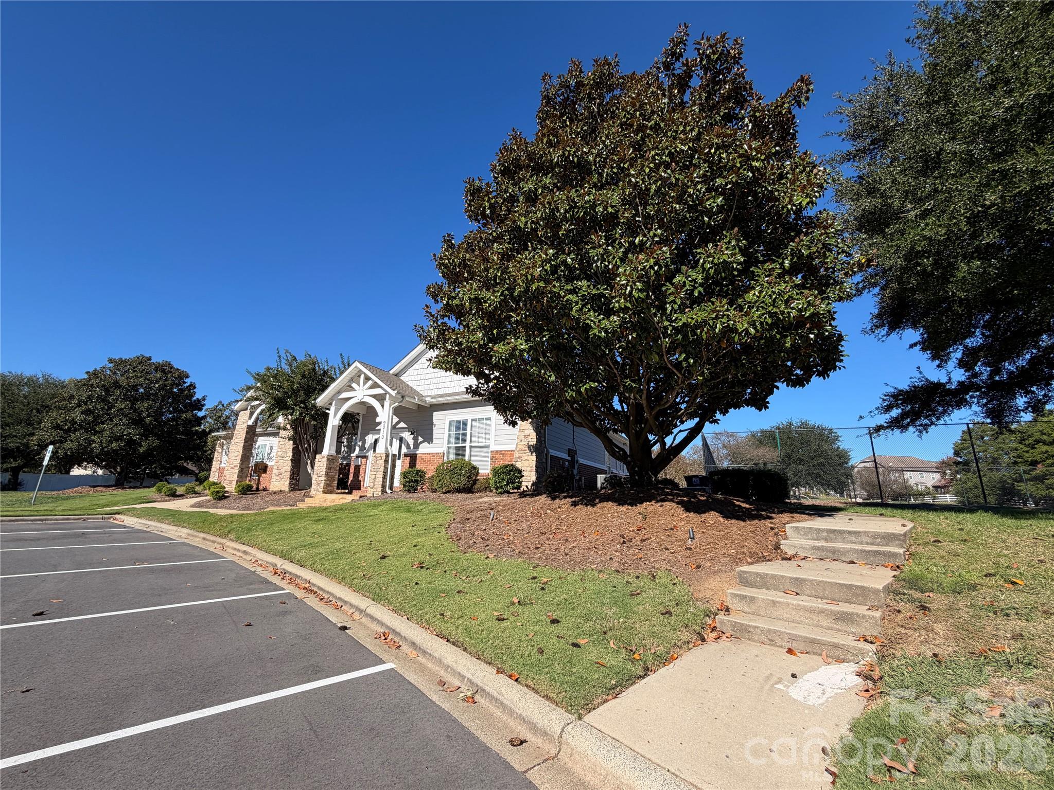 1003 Defoor Court Property Photo 37