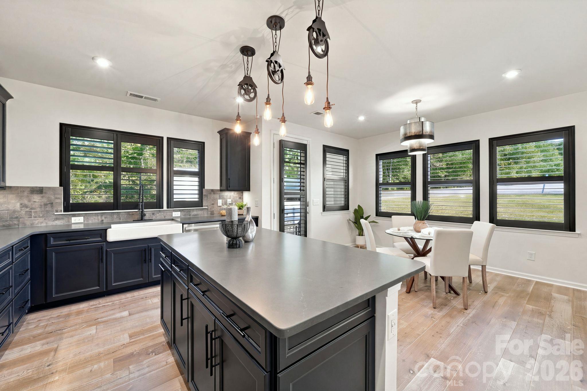 131 Forest Lake Boulevard A Property Photo 3