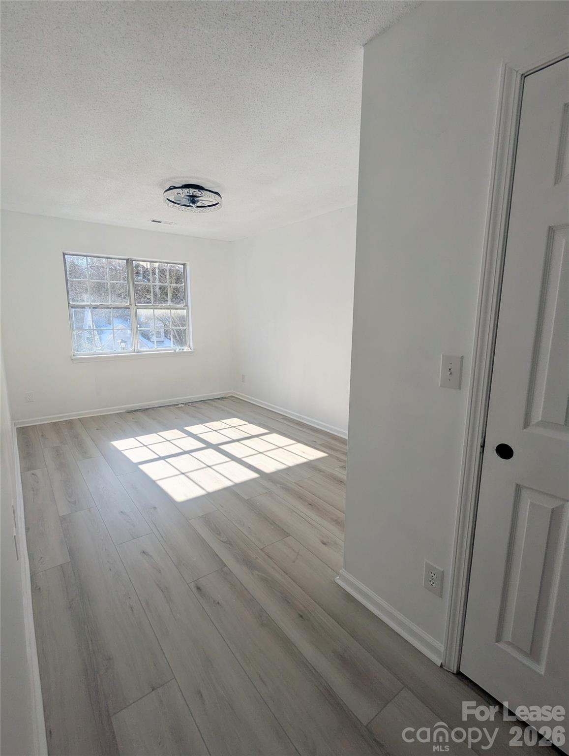 5976 Prescott Court Property Photo 4