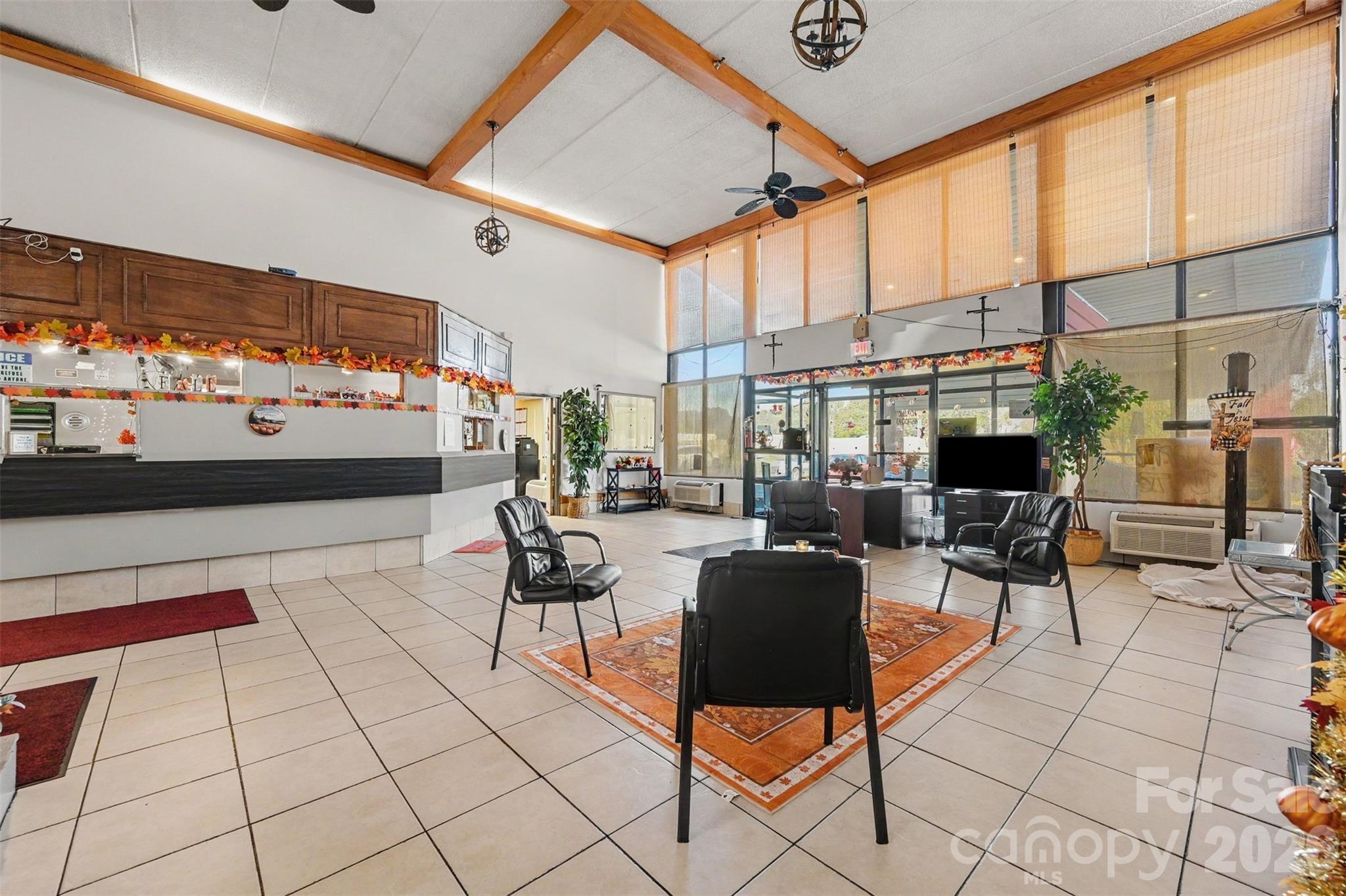 4904 Reagan Drive Property Photo 8