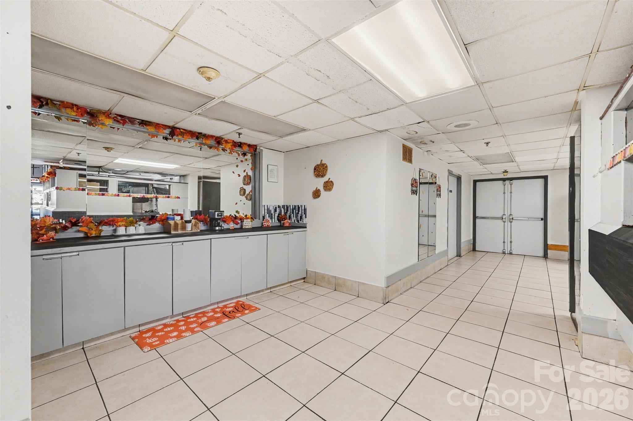 4904 Reagan Drive Property Photo 10
