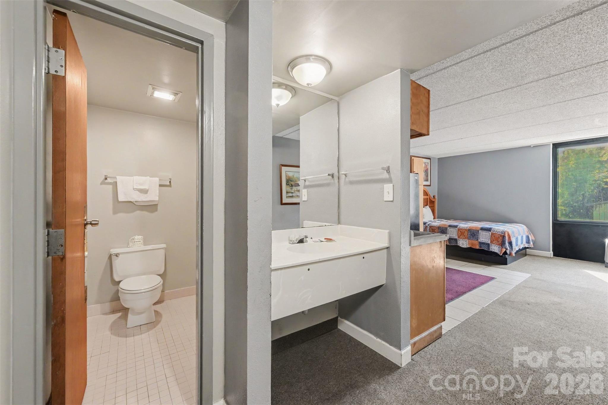 4904 Reagan Drive Property Photo 21