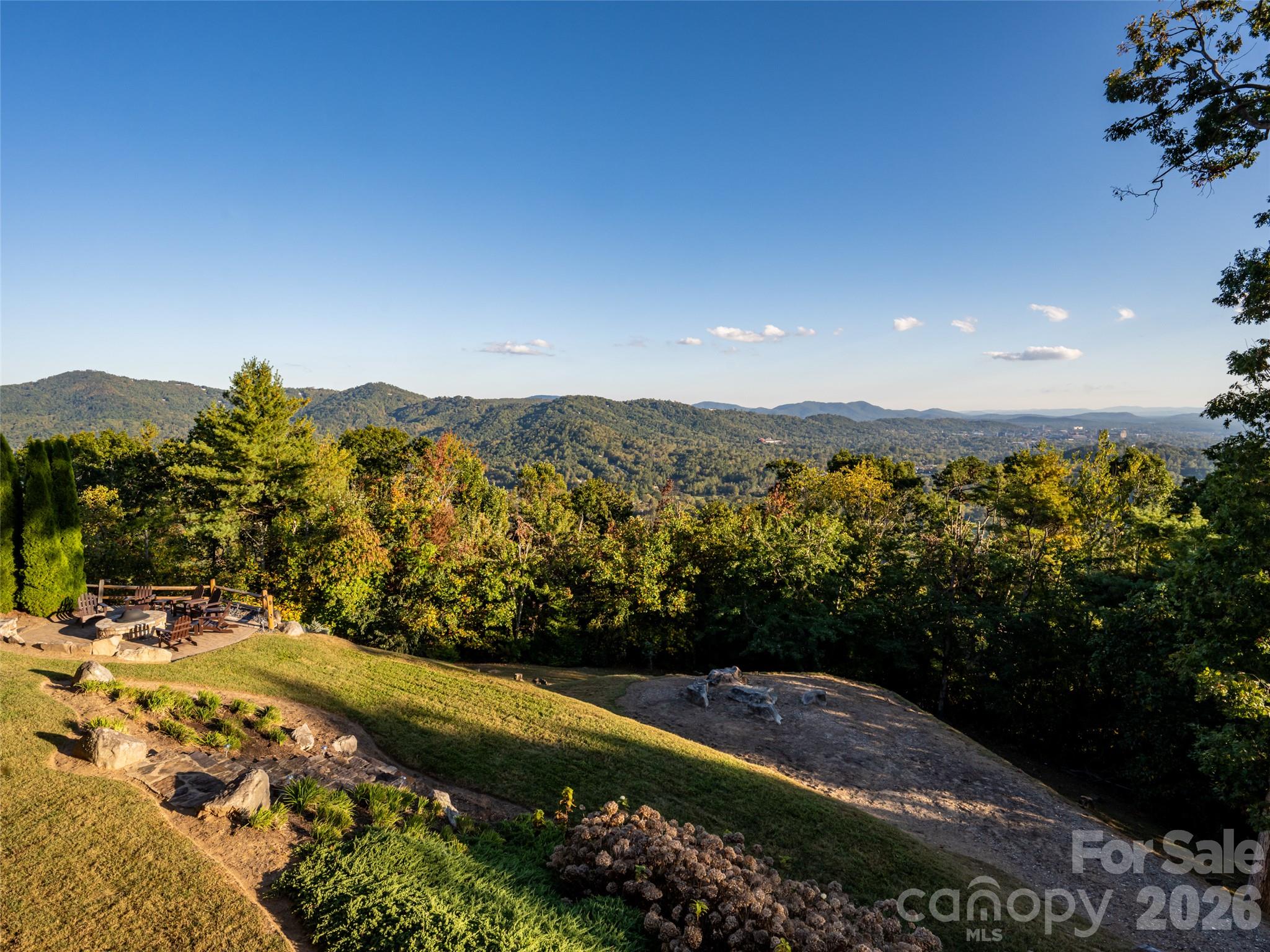 637 Altamont View Property Photo 30