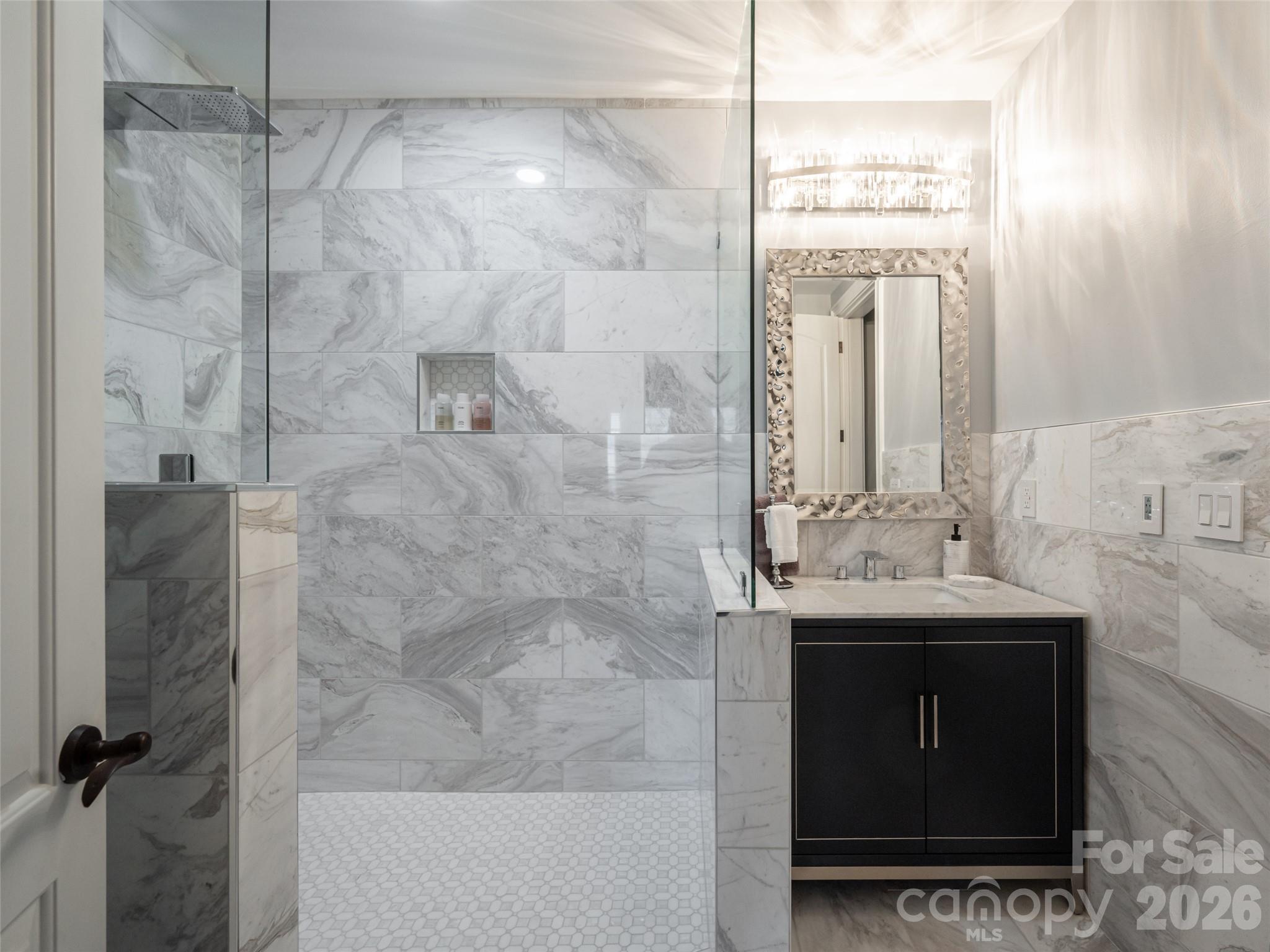 637 Altamont View Property Photo 40