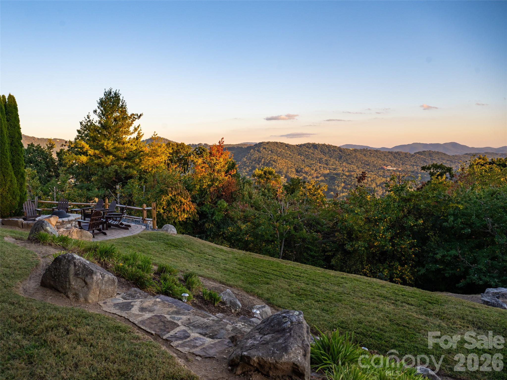 637 Altamont View Property Photo 44